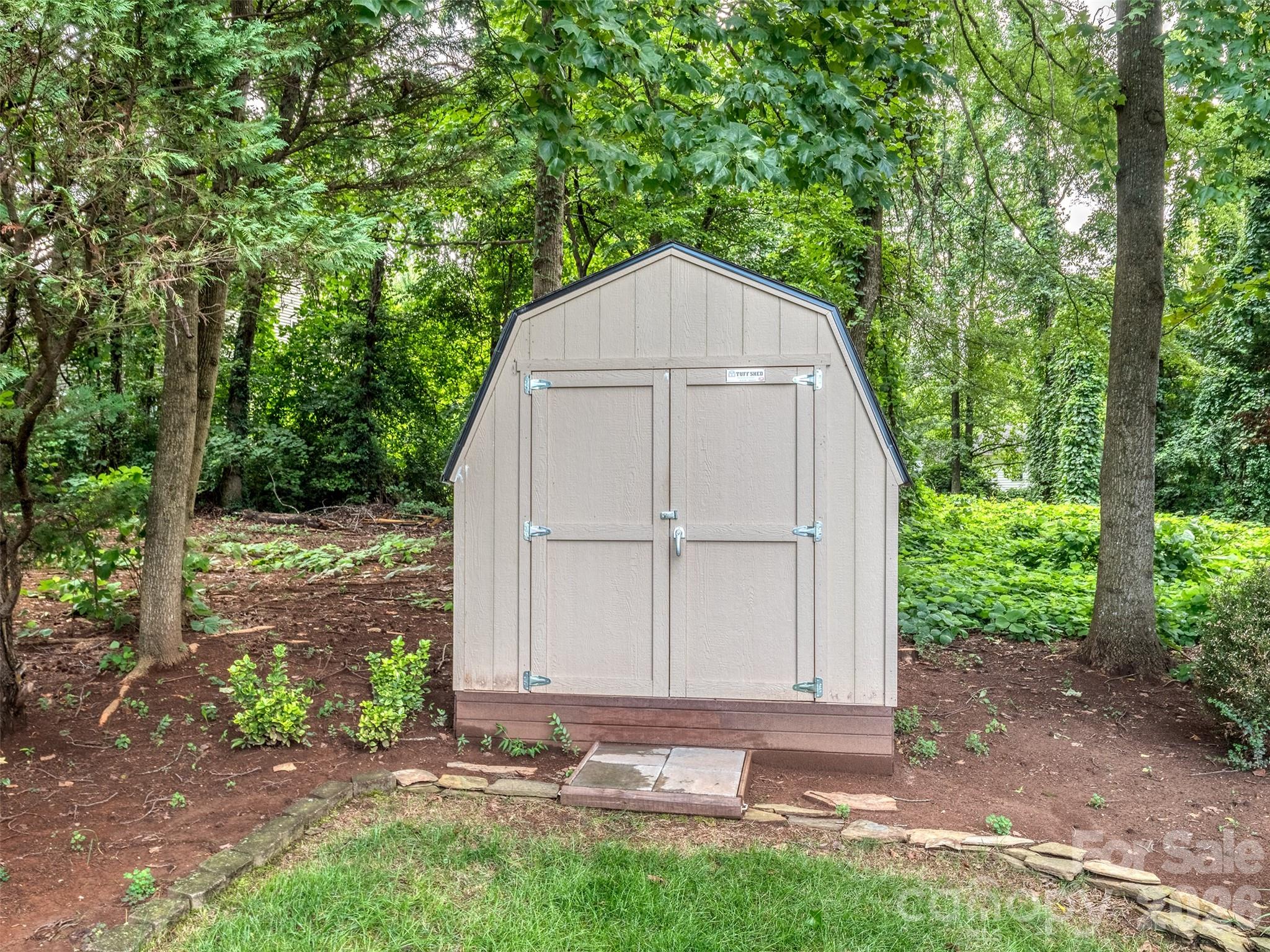 4522 Avalon Forest Lane — Charlotte