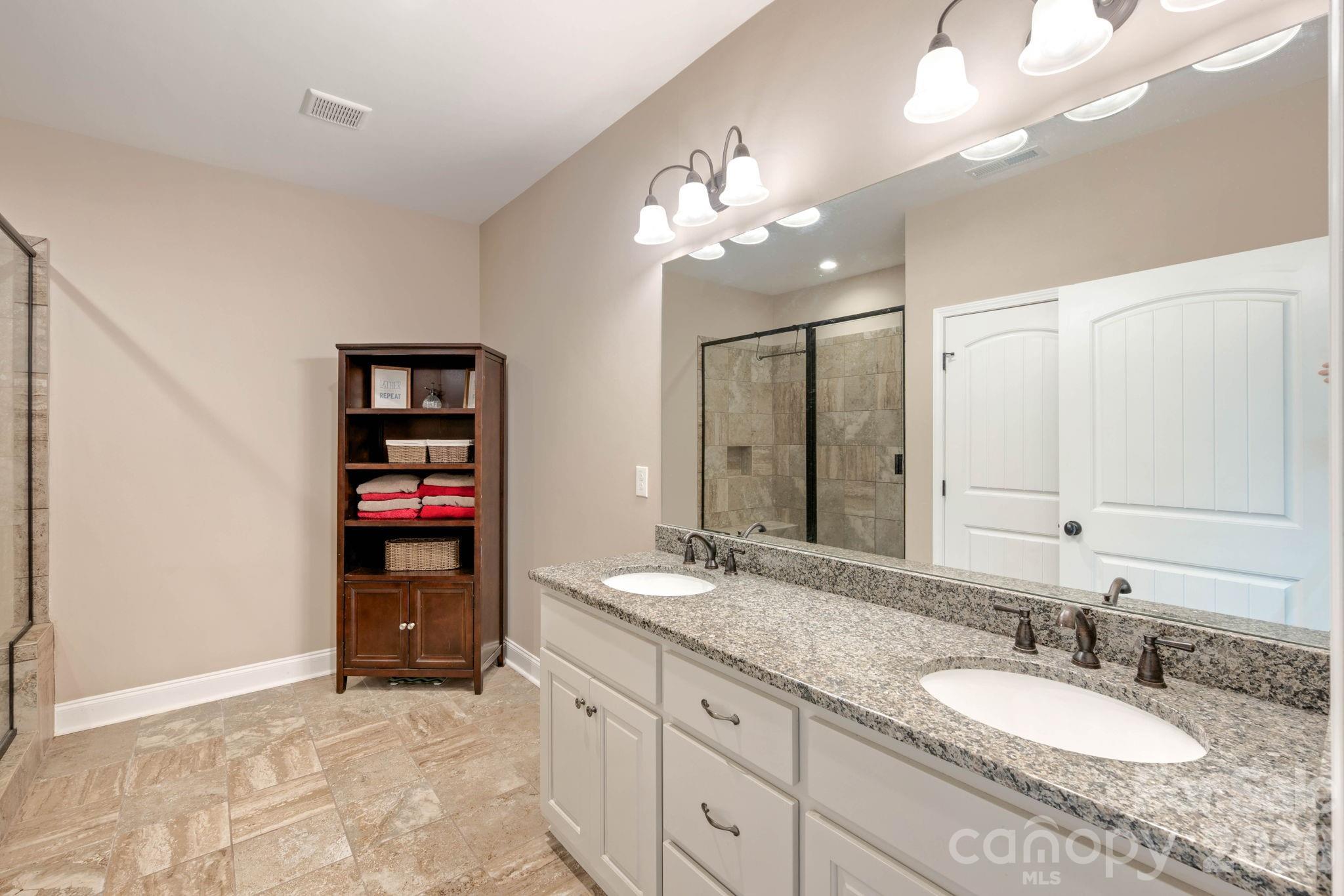 72 Summer Shade Court — Hendersonville