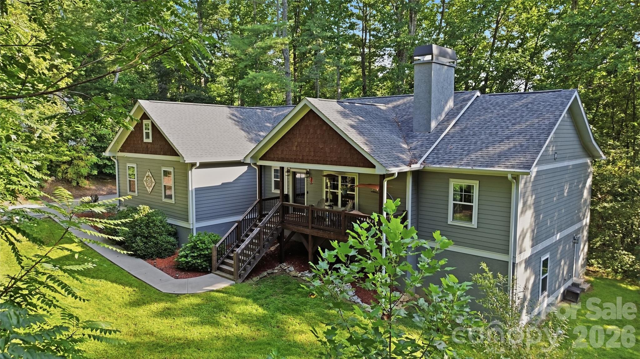 72 Summer Shade Court — Hendersonville