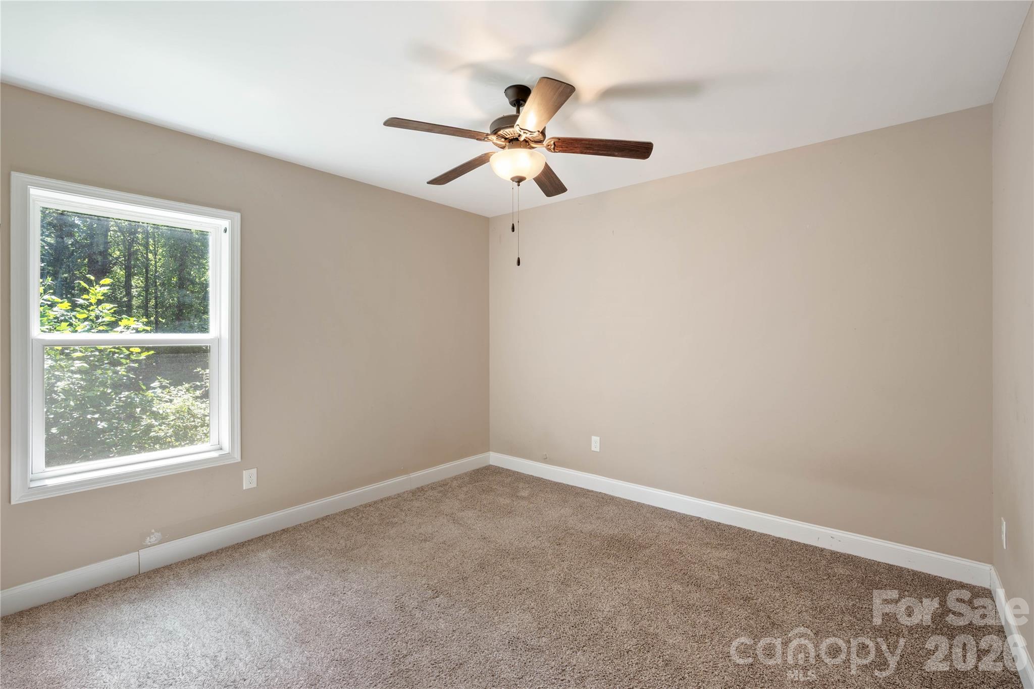 72 Summer Shade Court — Hendersonville