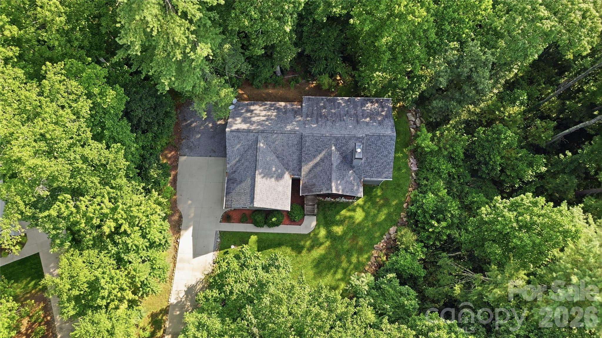 72 Summer Shade Court — Hendersonville