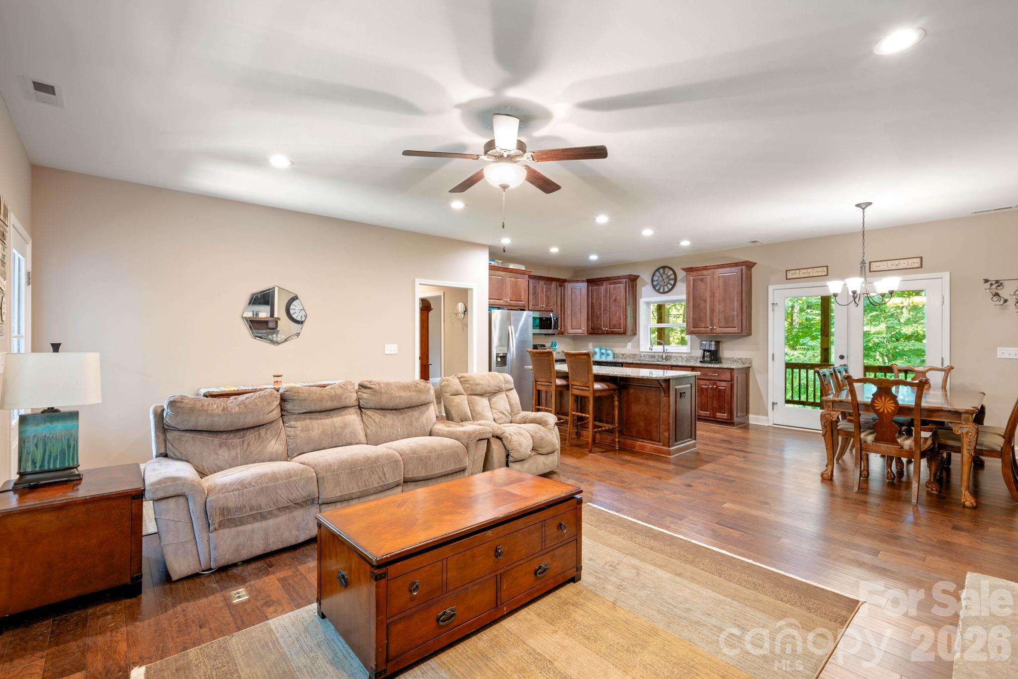 72 Summer Shade Court — Hendersonville