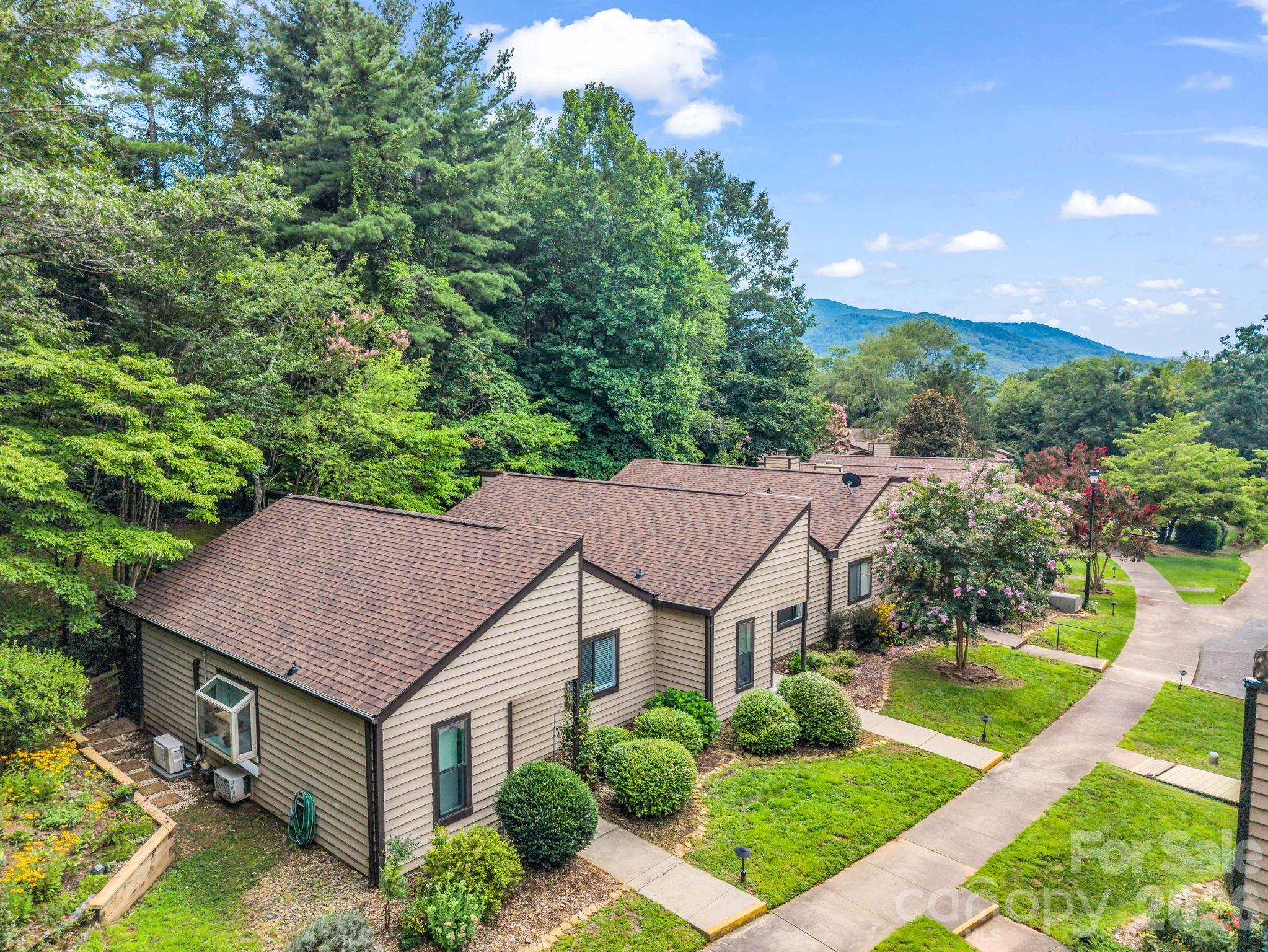 7 Woodlands Drive — Black Mountain