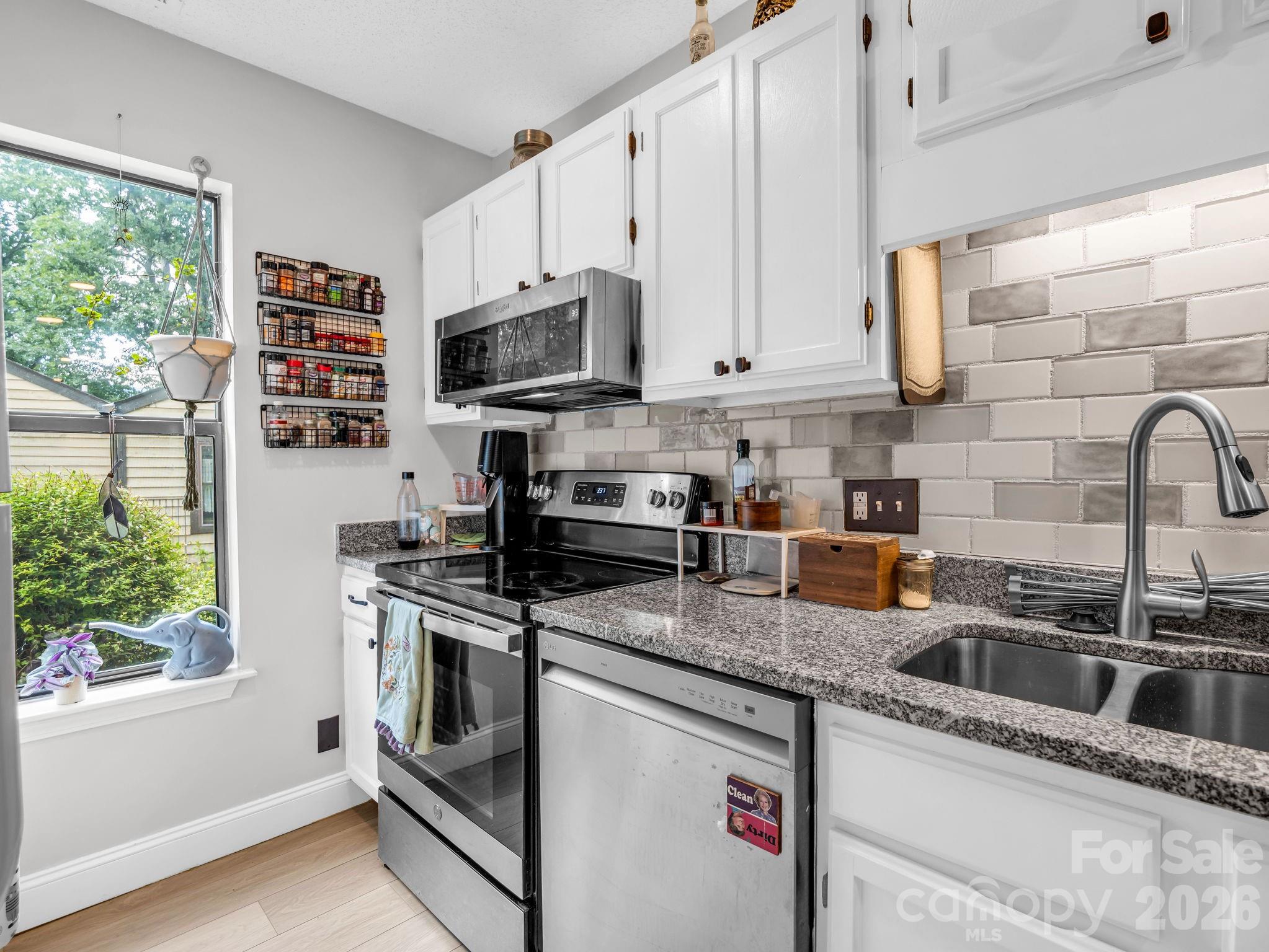 7 Woodlands Drive — Black Mountain
