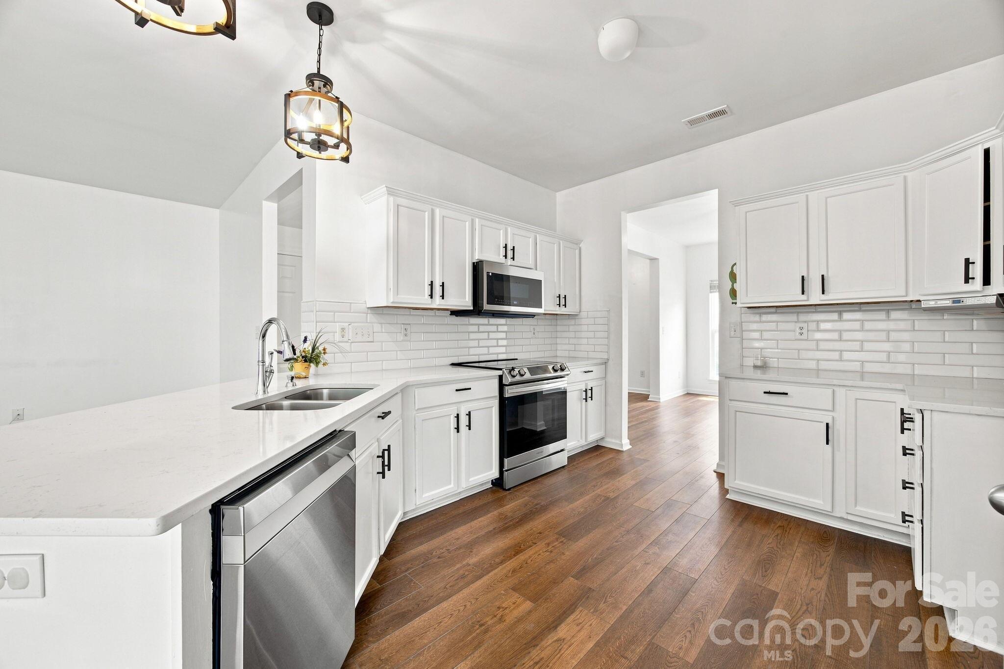 1002 Canopy Drive — Indian Trail