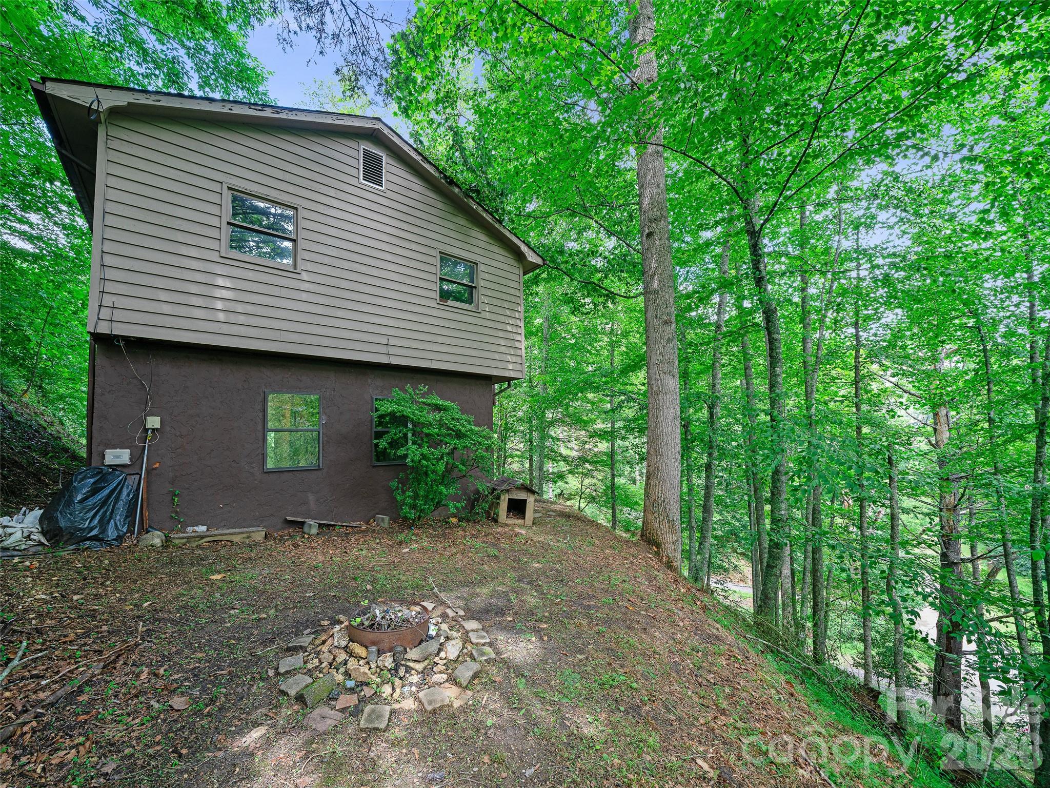 9851 Double Island Road — Green Mountain