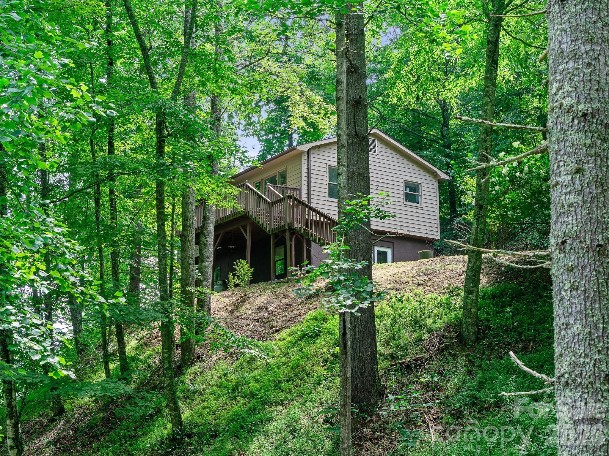 9851 Double Island Road — Green Mountain