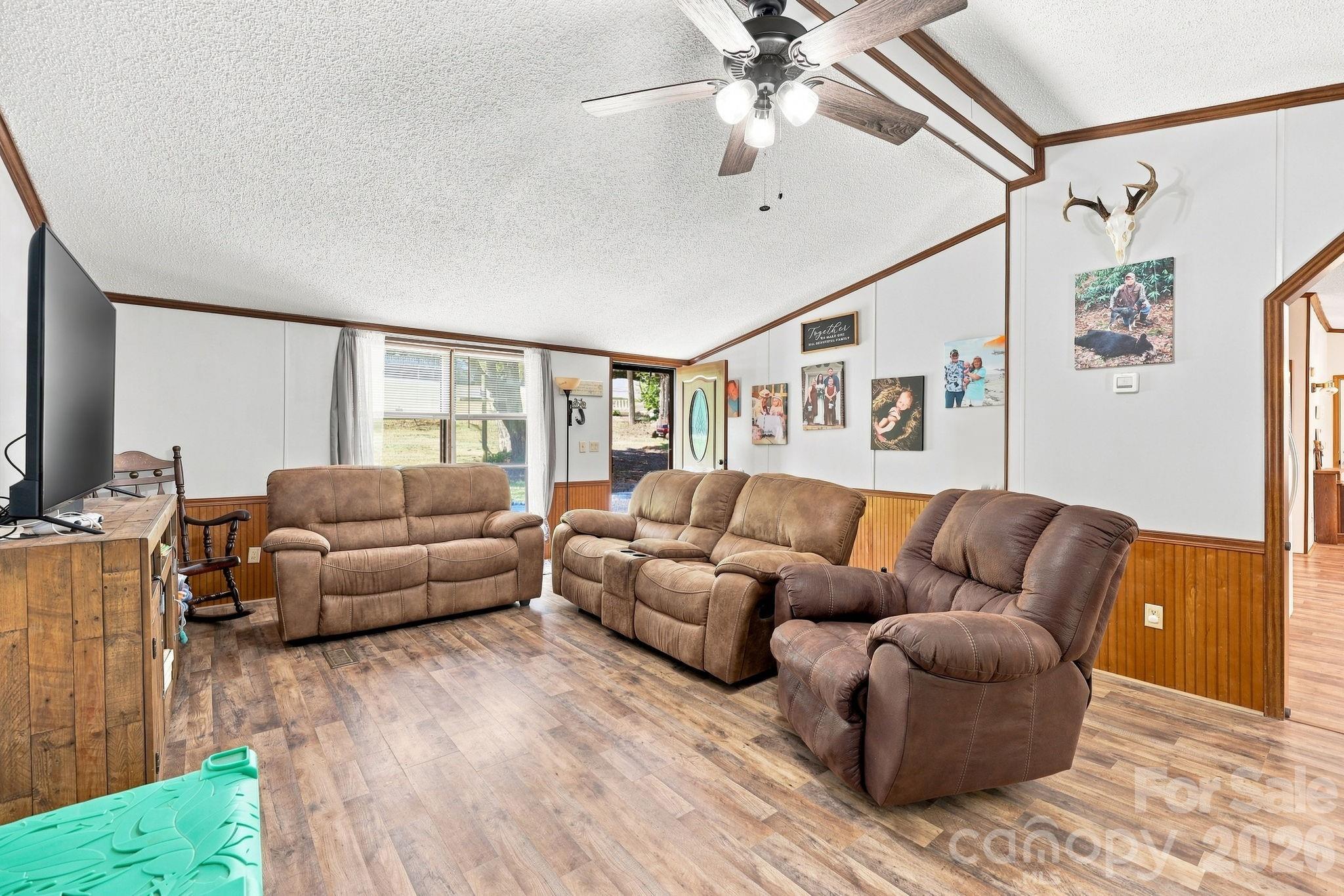428 Hoot Owl Road — Spruce Pine