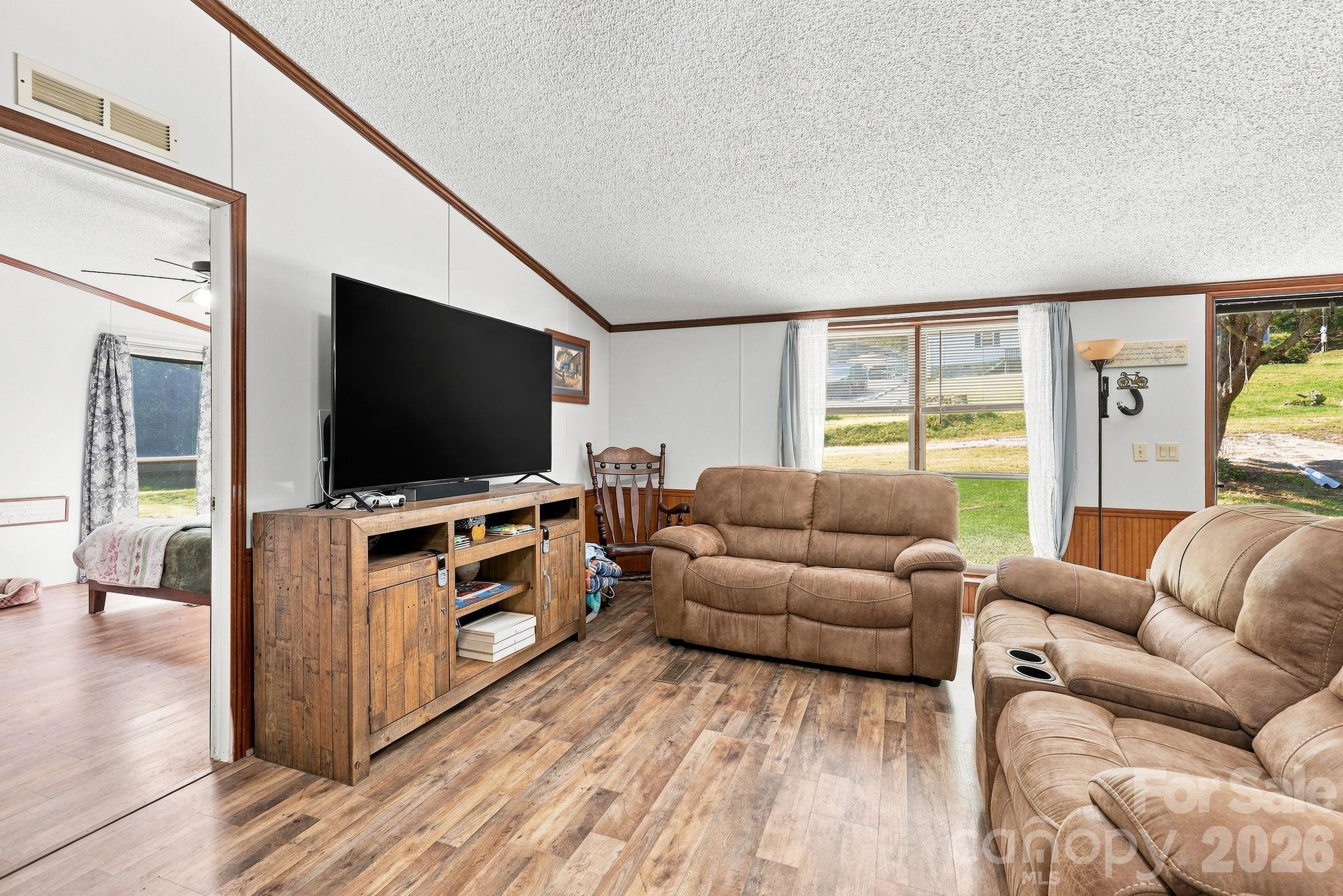 428 Hoot Owl Road — Spruce Pine