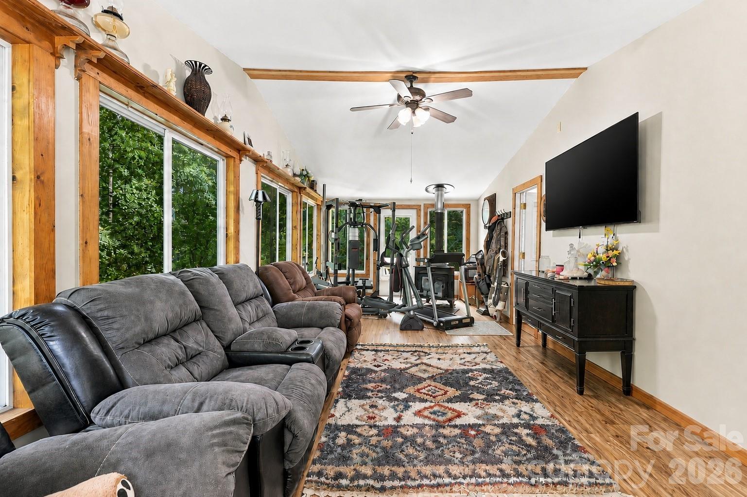 428 Hoot Owl Road — Spruce Pine