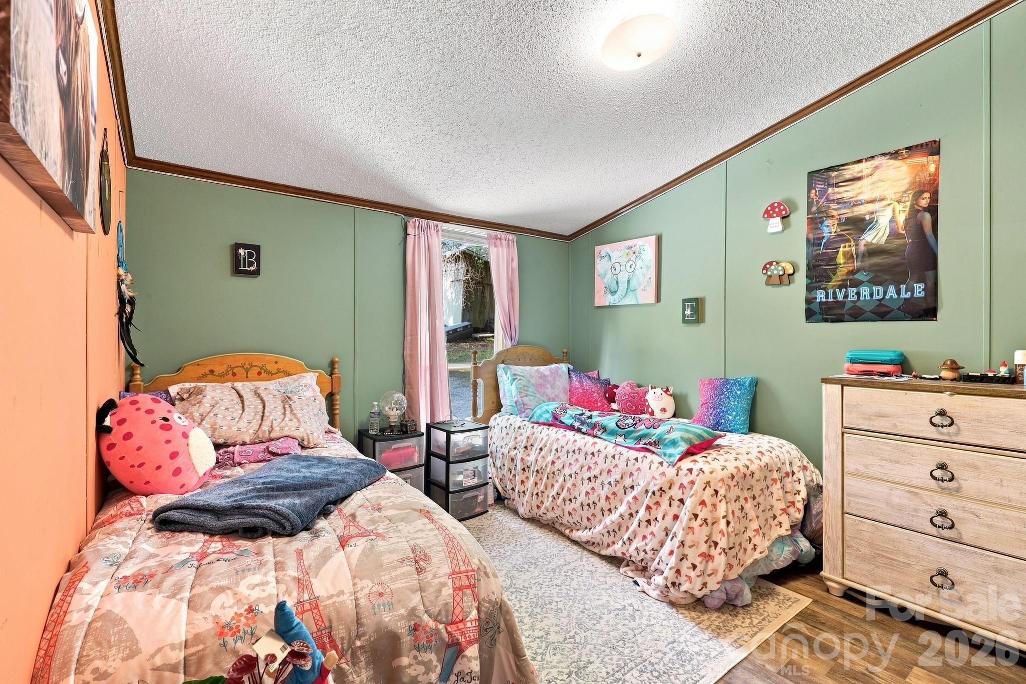 428 Hoot Owl Road — Spruce Pine