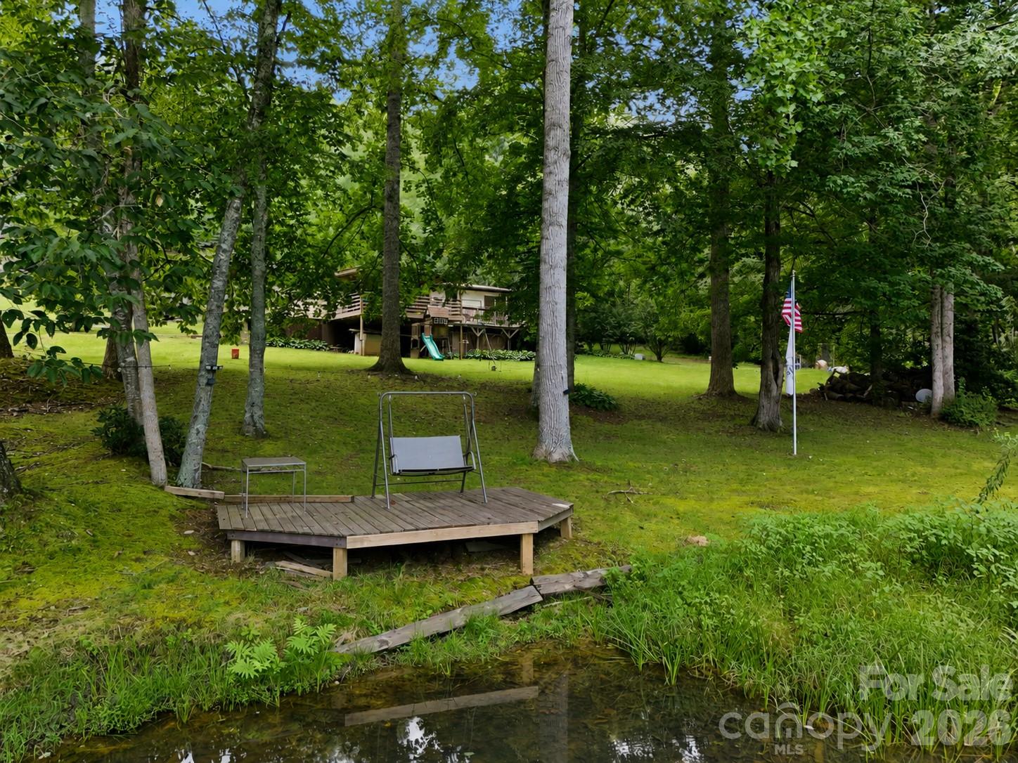 428 Hoot Owl Road — Spruce Pine
