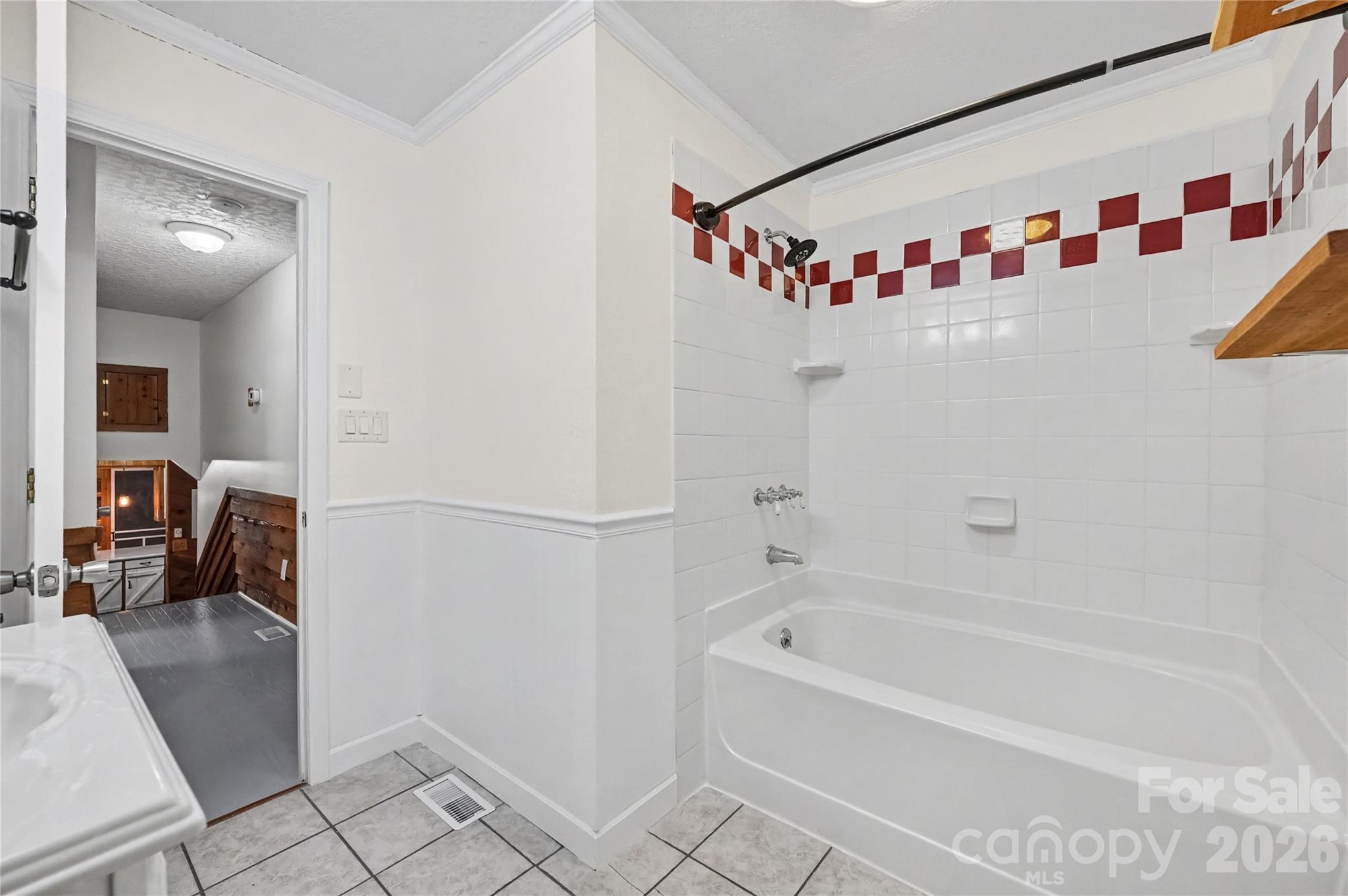 608 Hoyle Street — Lincolnton