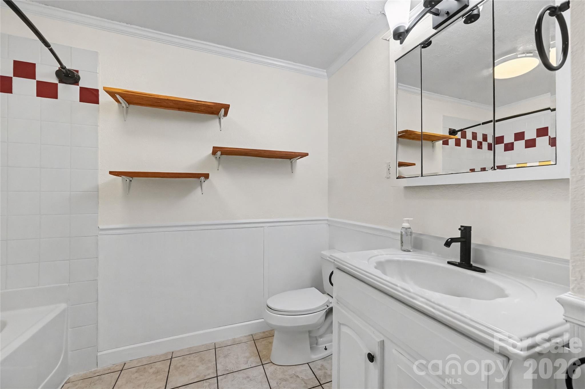 608 Hoyle Street — Lincolnton