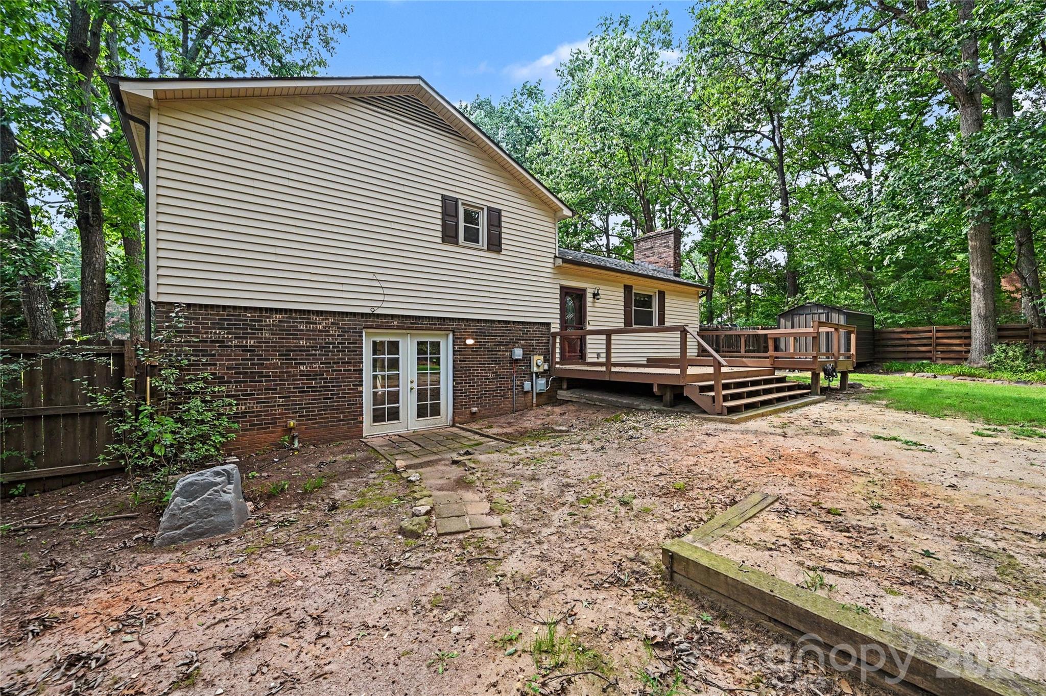 608 Hoyle Street — Lincolnton