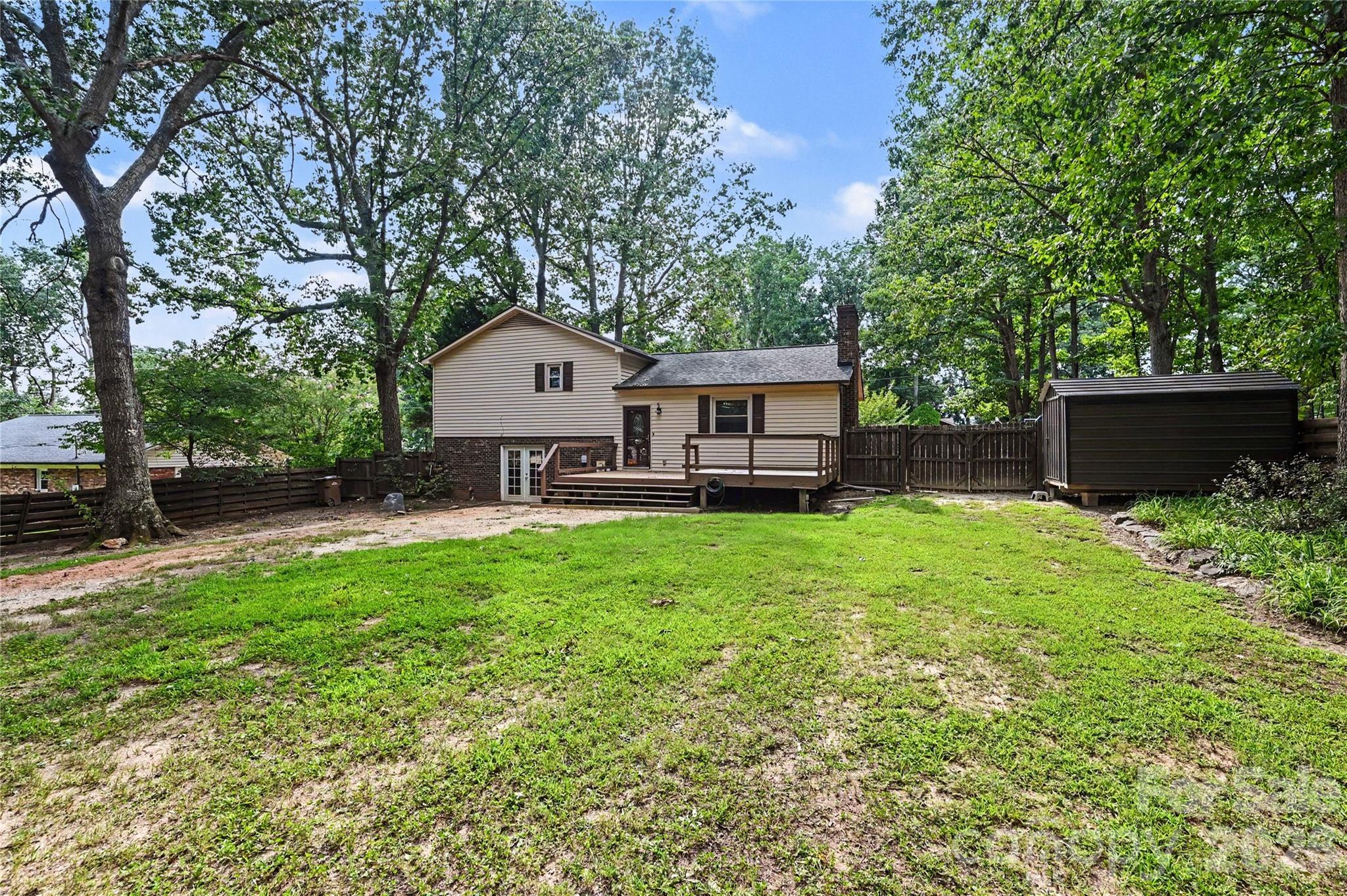 608 Hoyle Street — Lincolnton