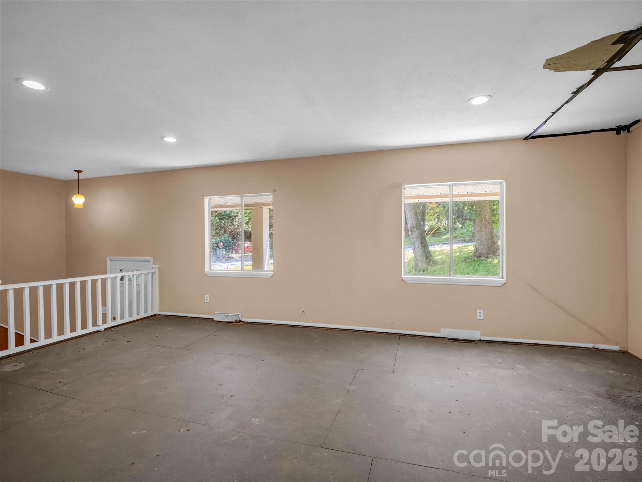 1317 Hyman Avenue — Hendersonville