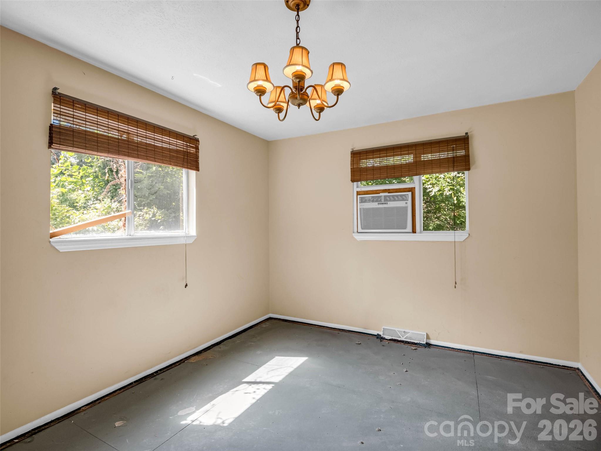 1317 Hyman Avenue — Hendersonville