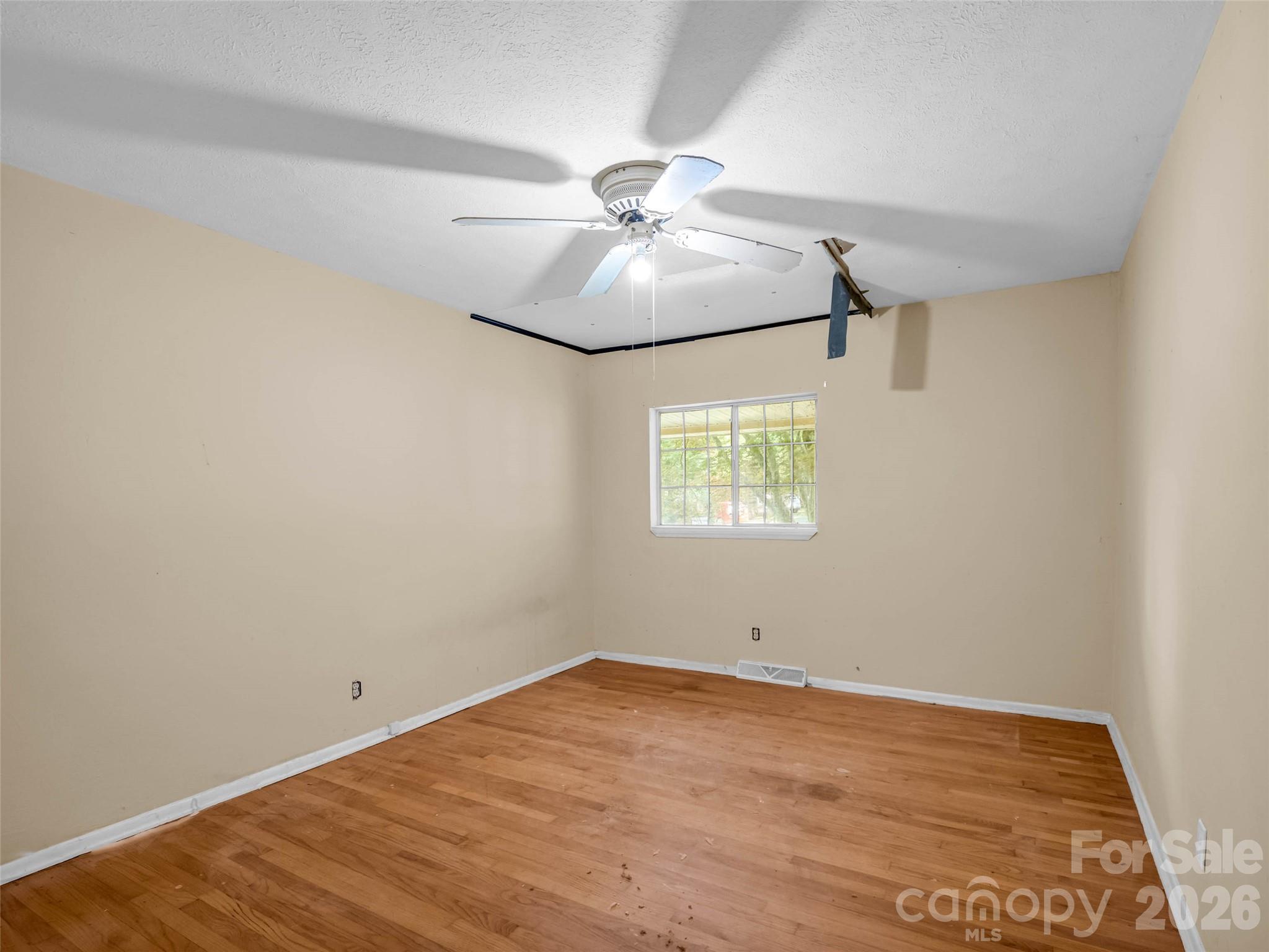 1317 Hyman Avenue — Hendersonville