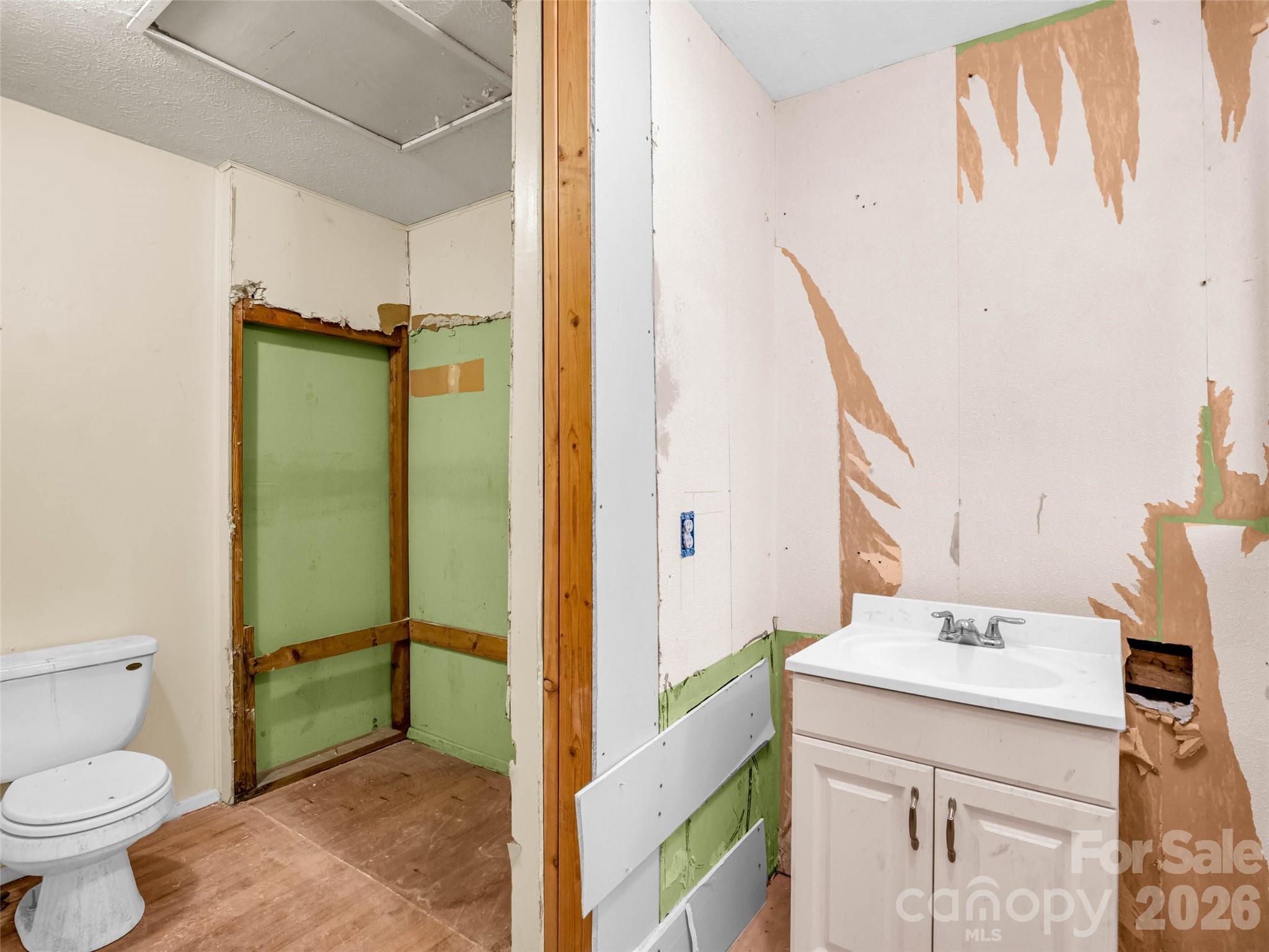 1317 Hyman Avenue — Hendersonville