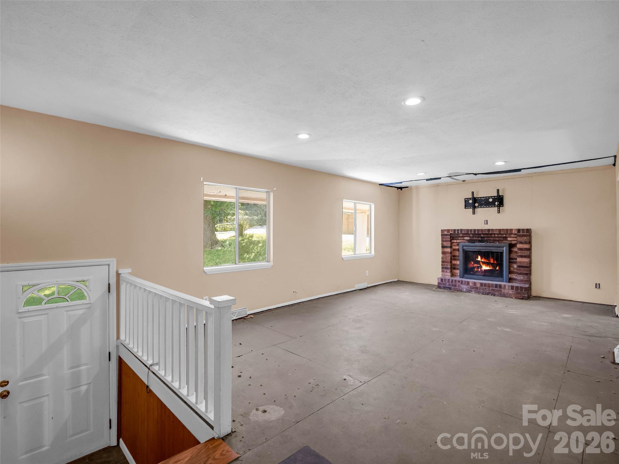 1317 Hyman Avenue — Hendersonville