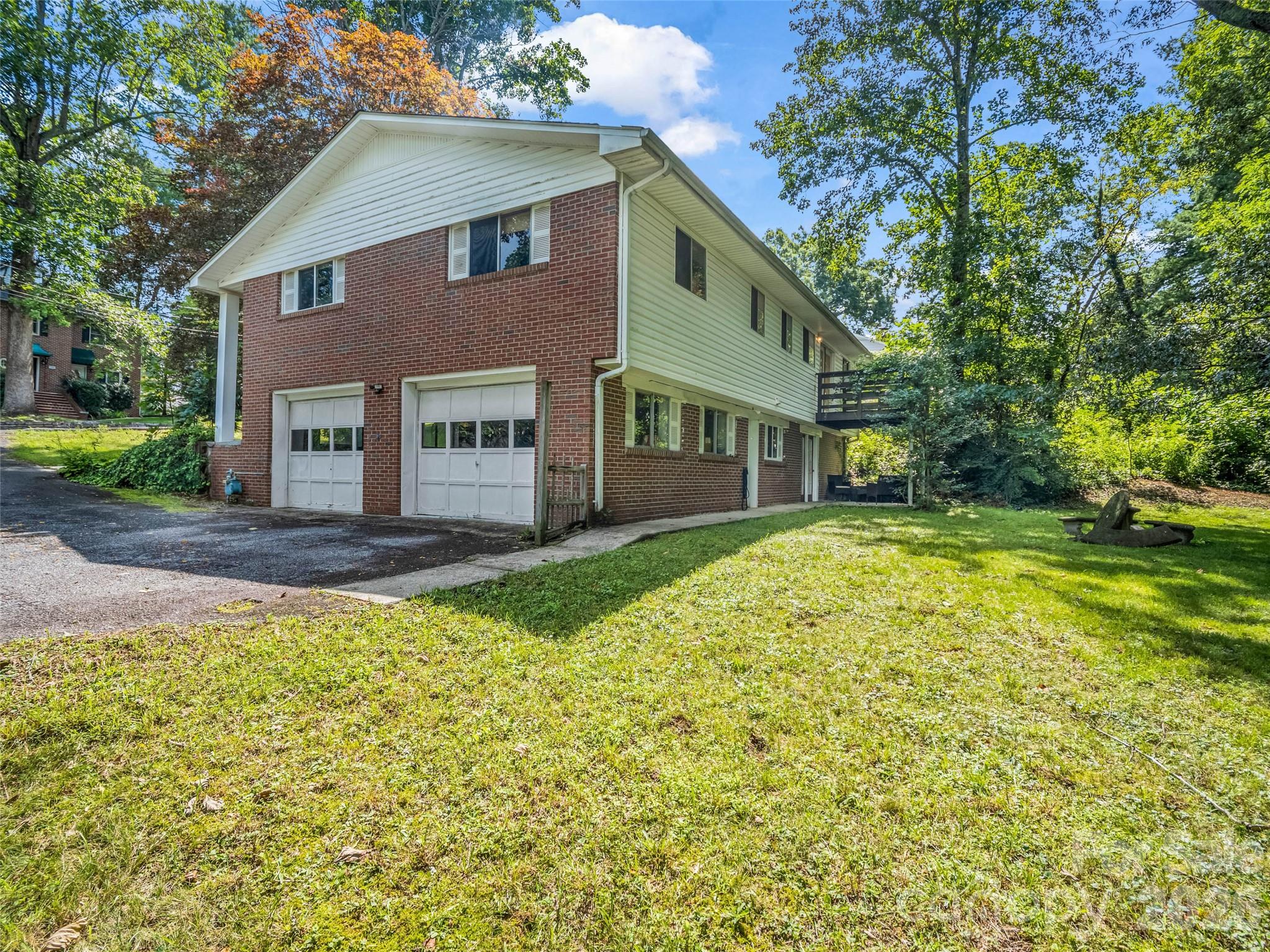 1317 Hyman Avenue — Hendersonville