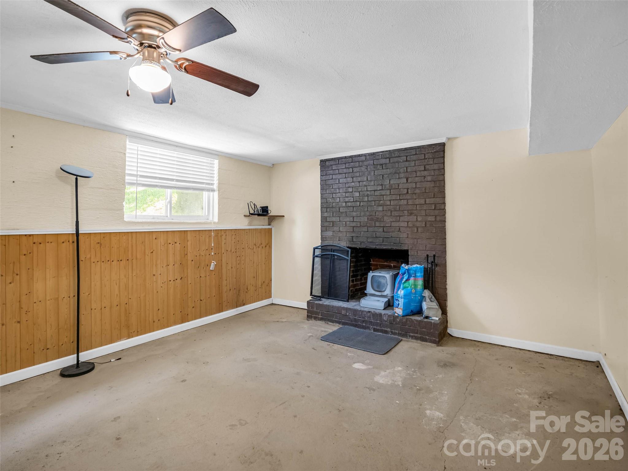 1317 Hyman Avenue — Hendersonville