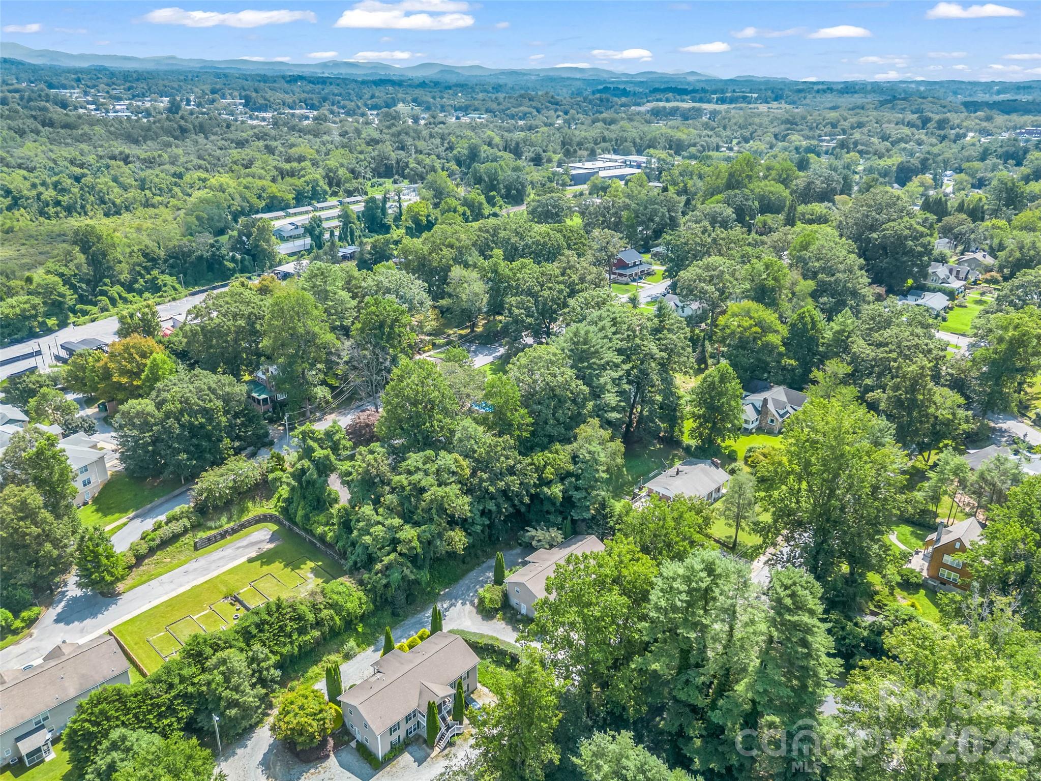 1317 Hyman Avenue — Hendersonville