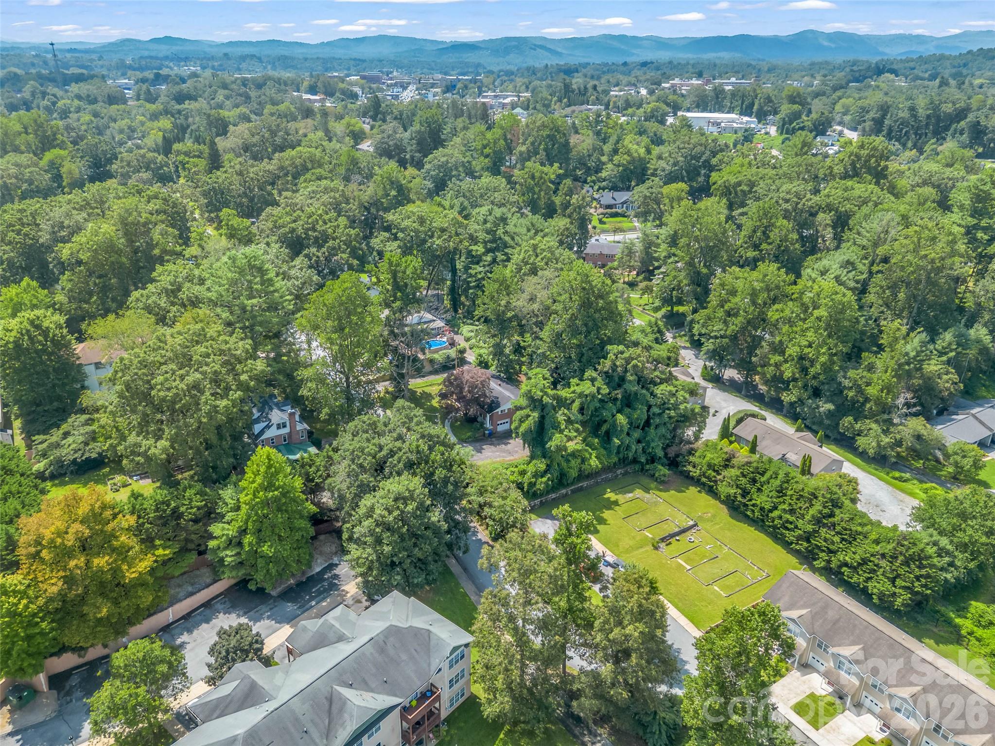 1317 Hyman Avenue — Hendersonville