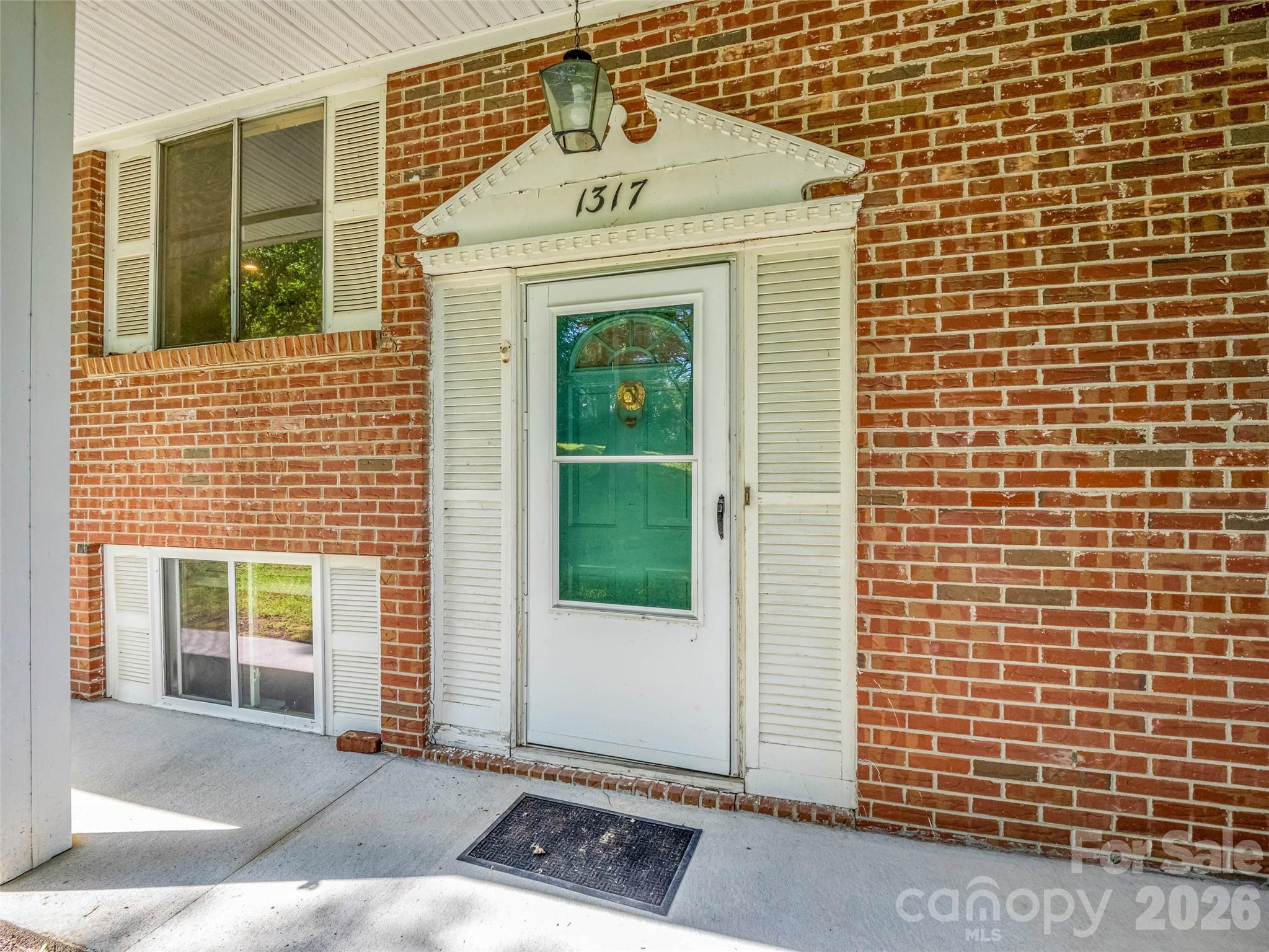 1317 Hyman Avenue — Hendersonville