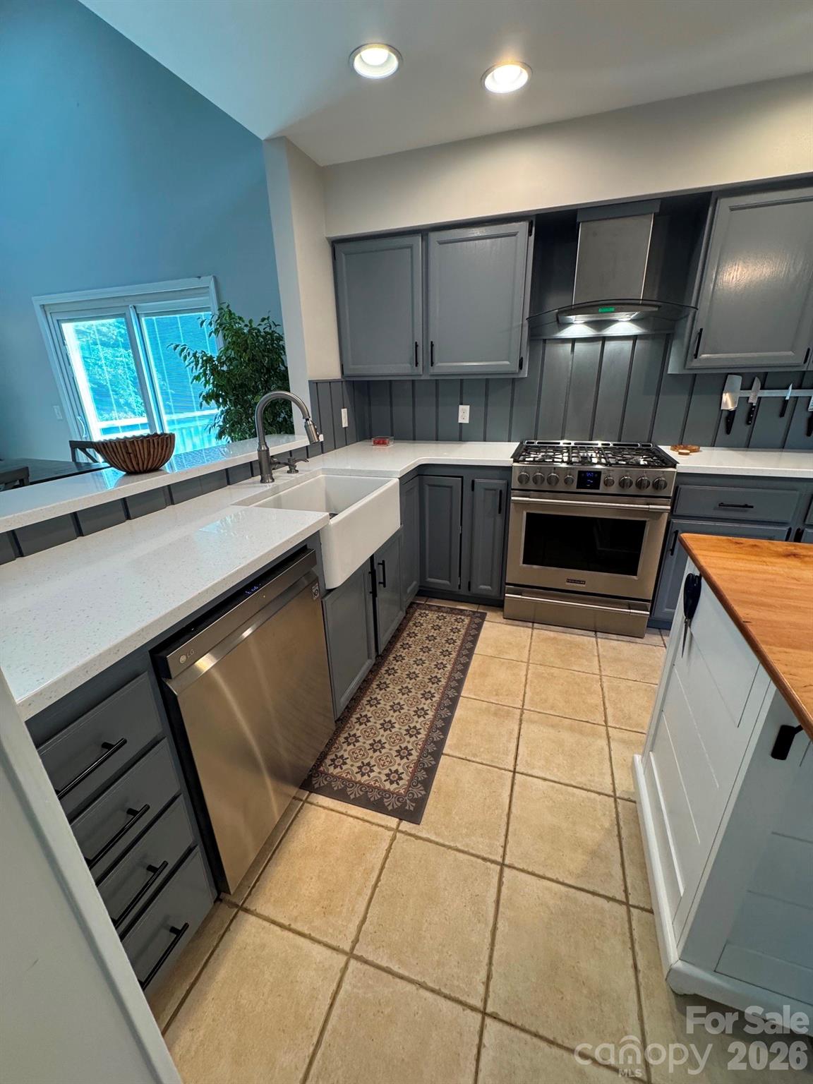 501 Independence Trail — Morganton
