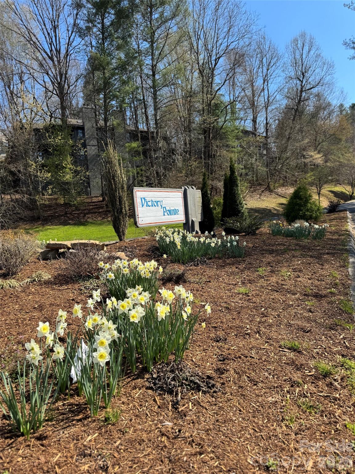 501 Independence Trail — Morganton