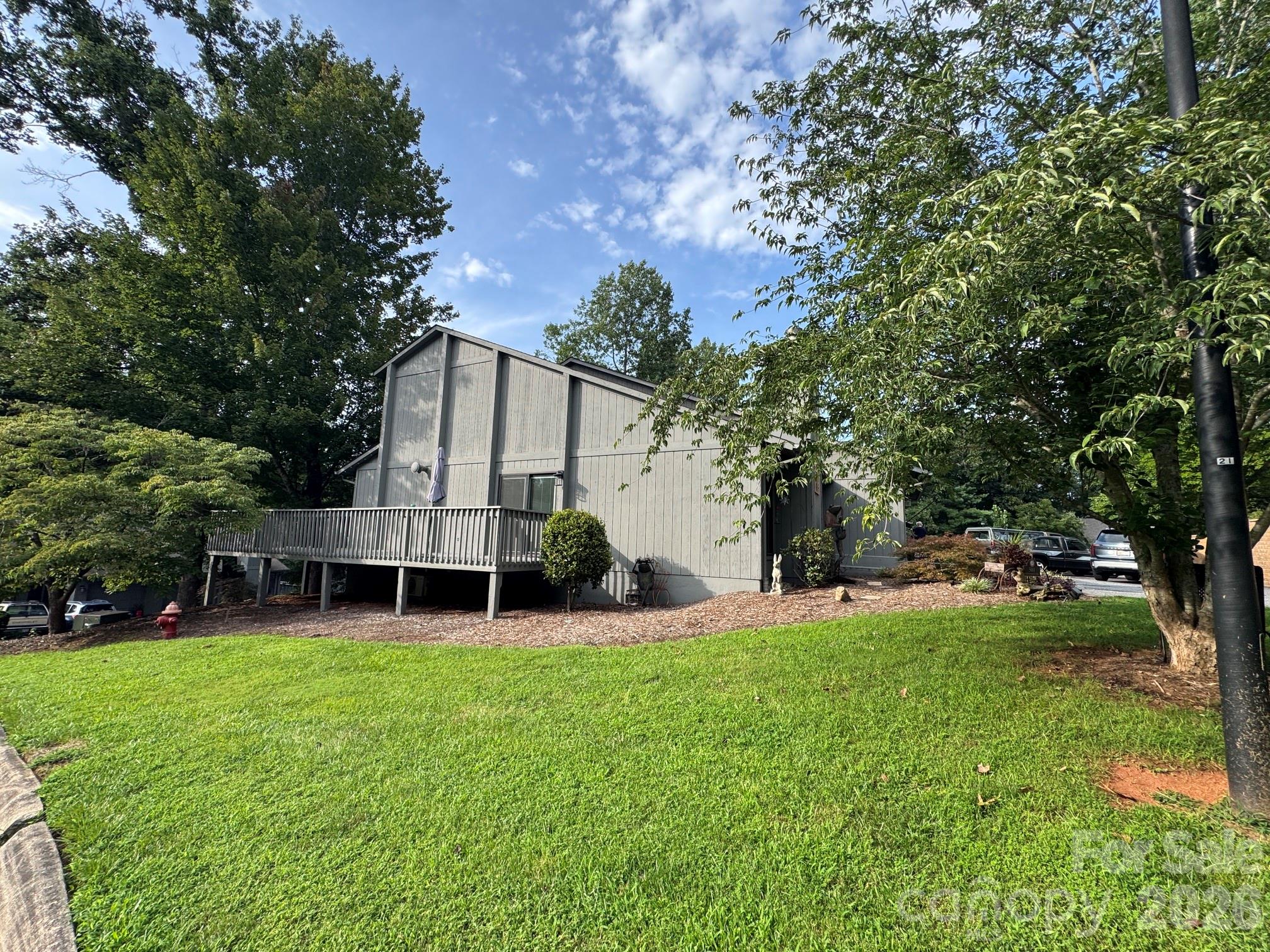 501 Independence Trail — Morganton