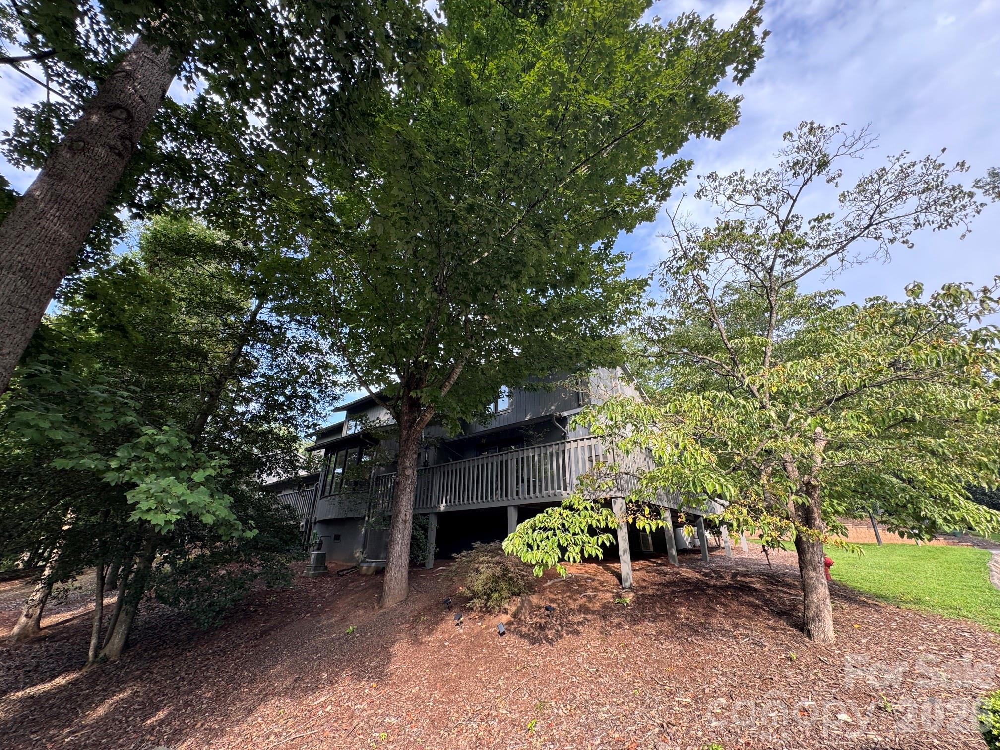 501 Independence Trail — Morganton