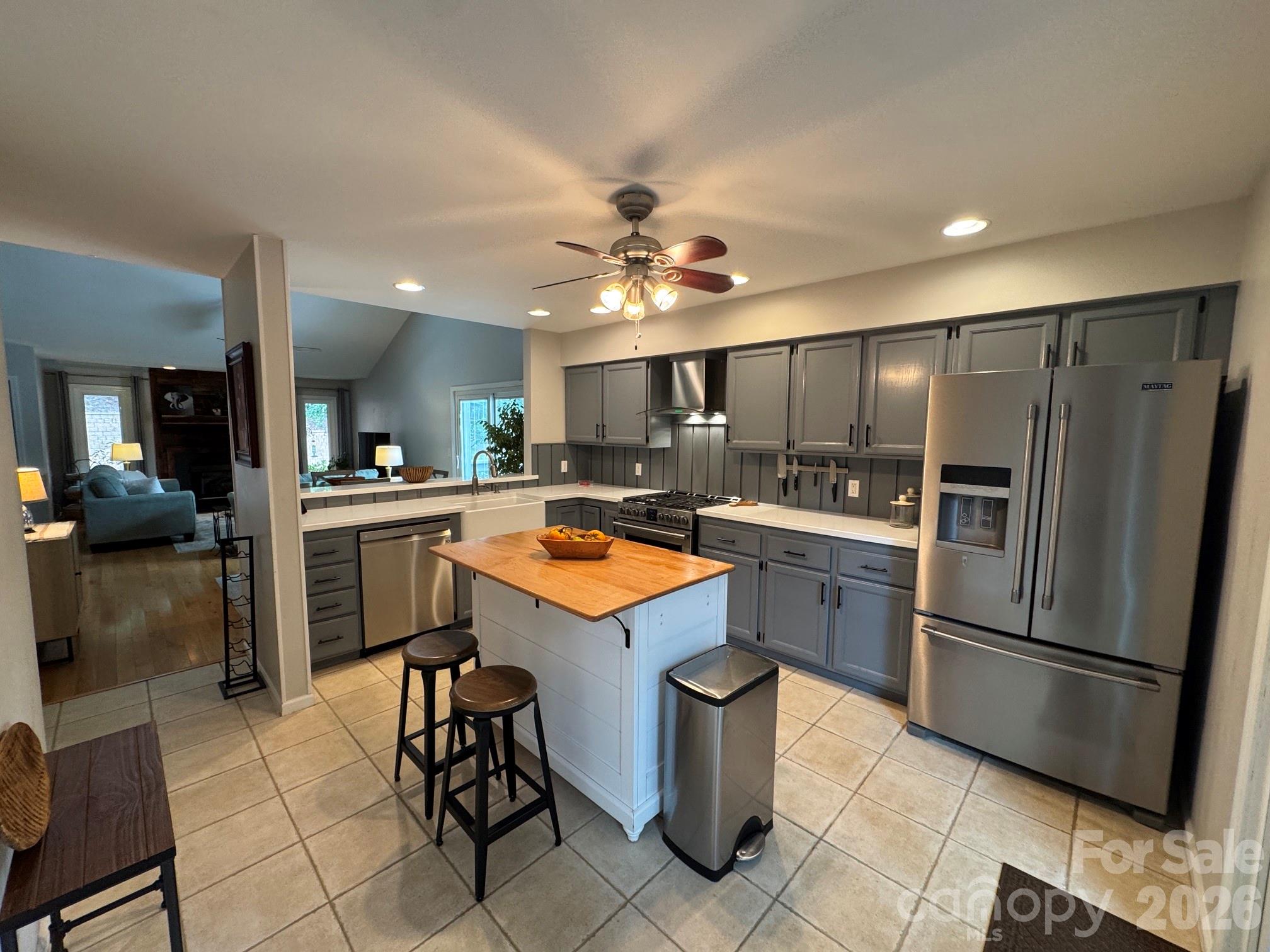 501 Independence Trail — Morganton