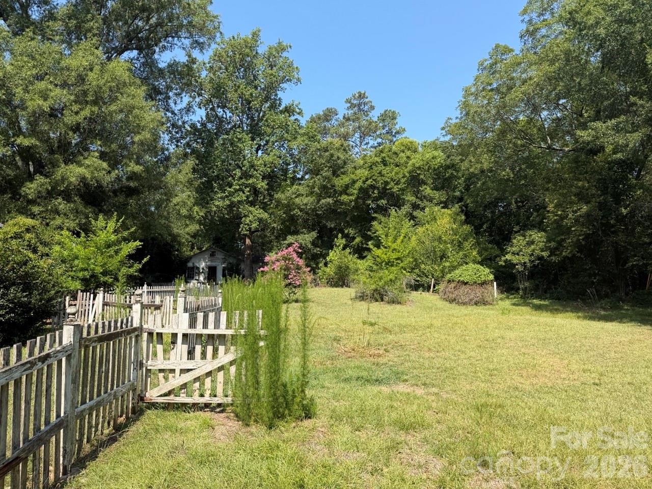 206 Rose Terrace — Wadesboro