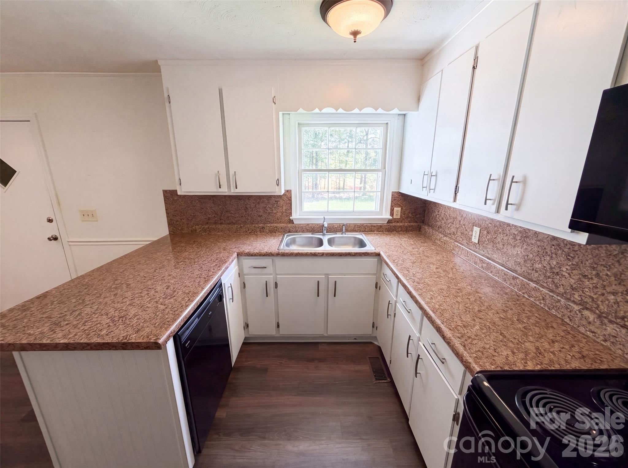 5100 Robinwood Drive — Charlotte
