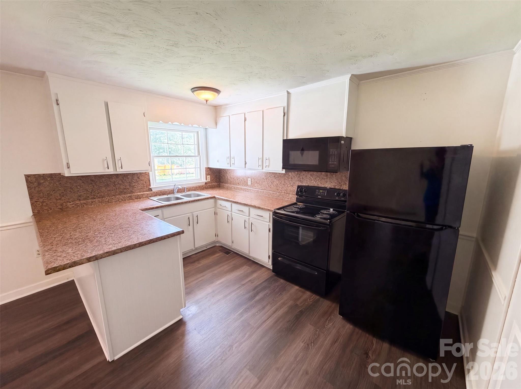 5100 Robinwood Drive — Charlotte