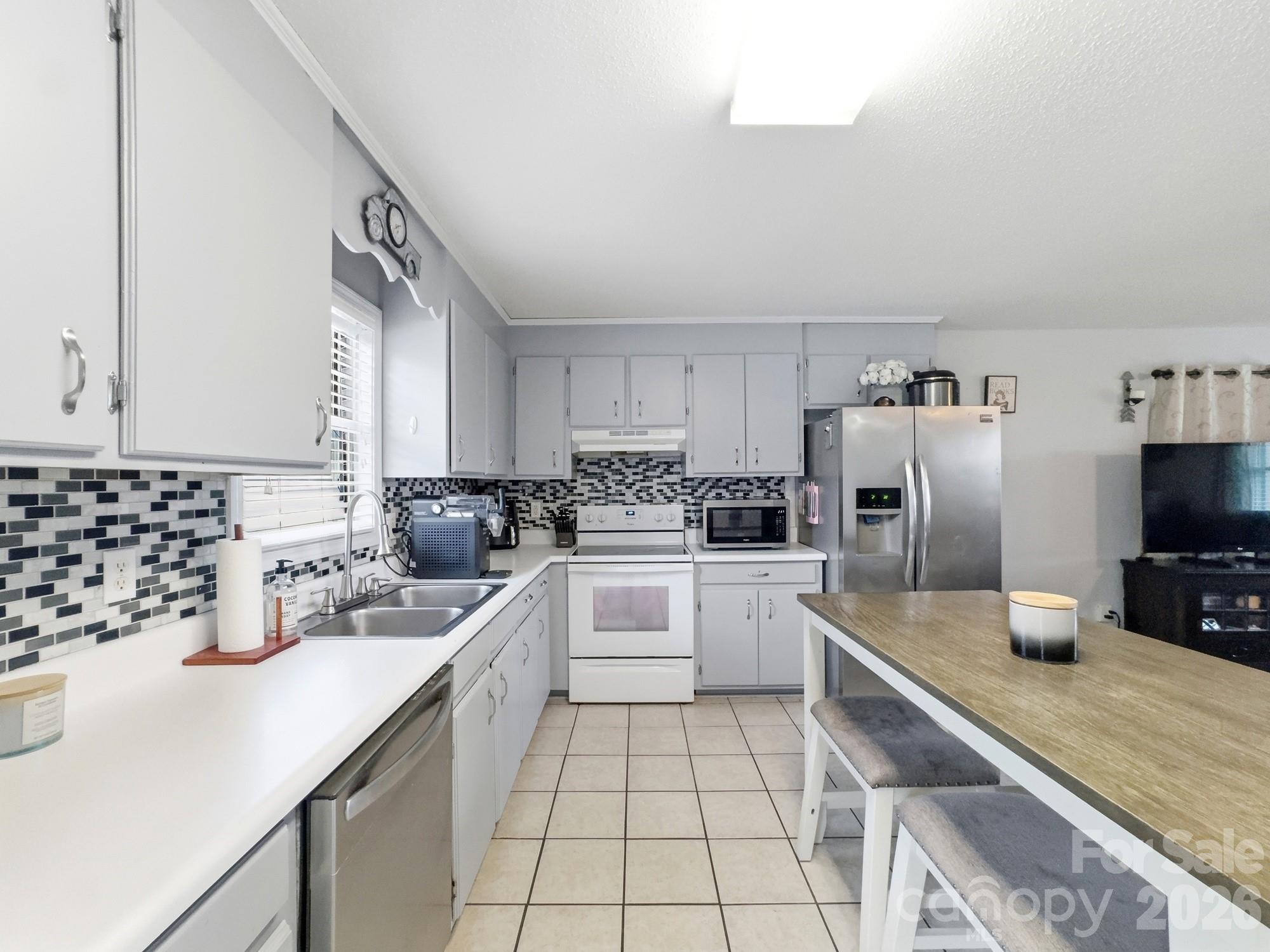 34295 Springdale Drive — New London