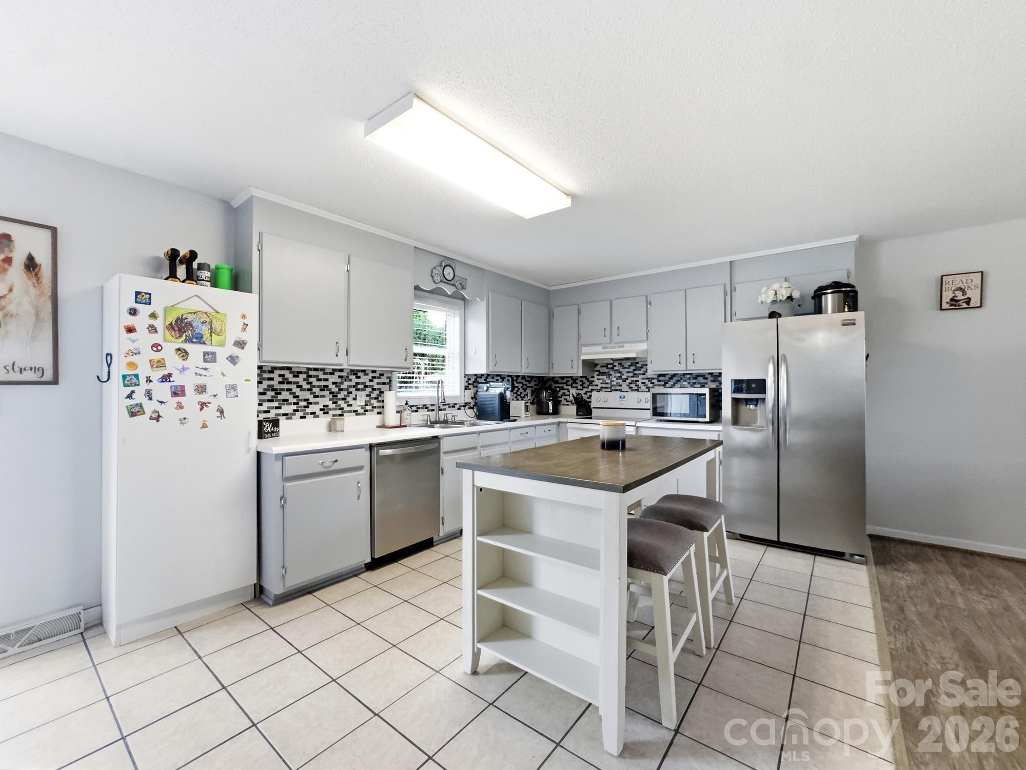 34295 Springdale Drive — New London