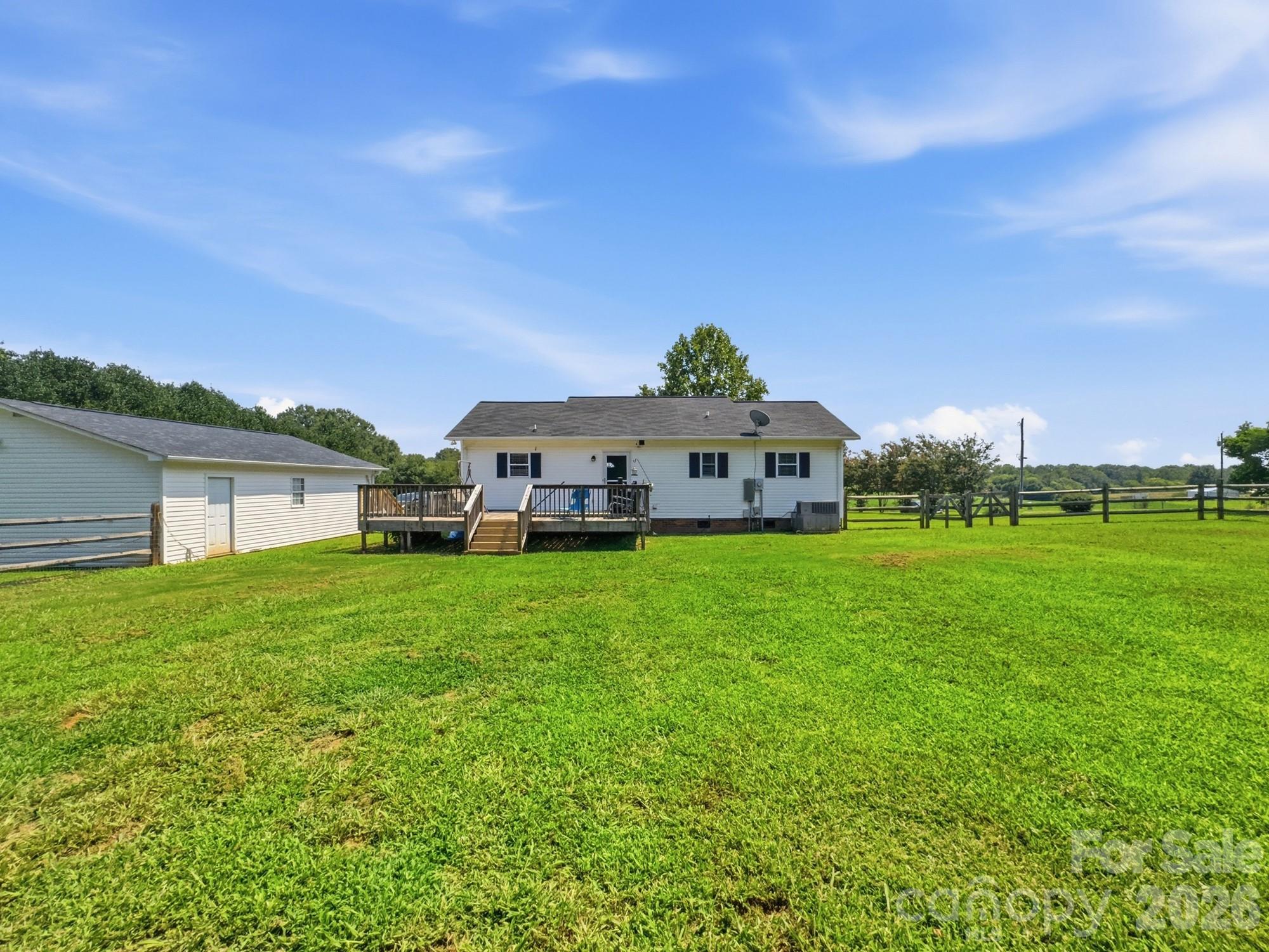 34295 Springdale Drive — New London