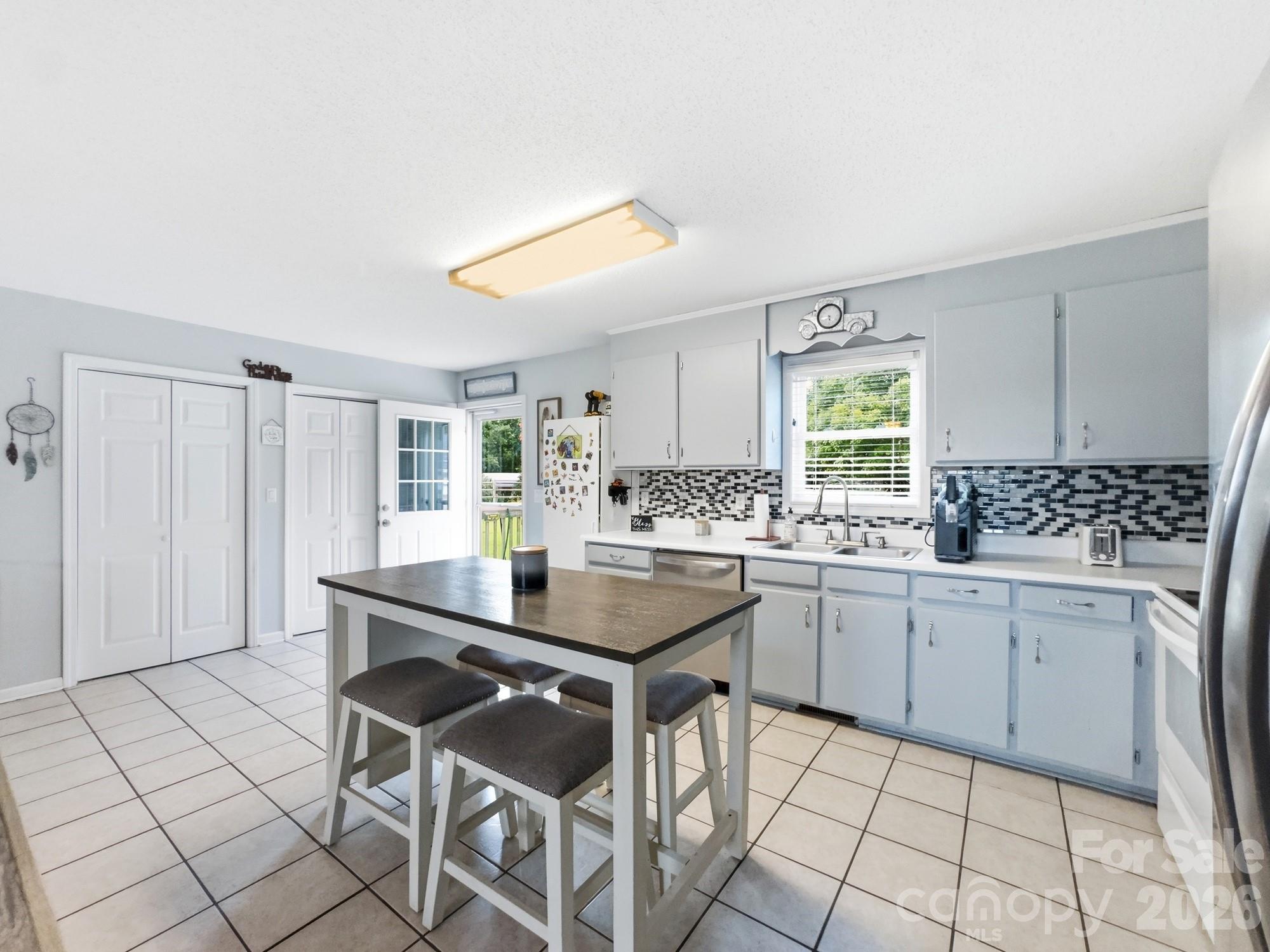 34295 Springdale Drive — New London
