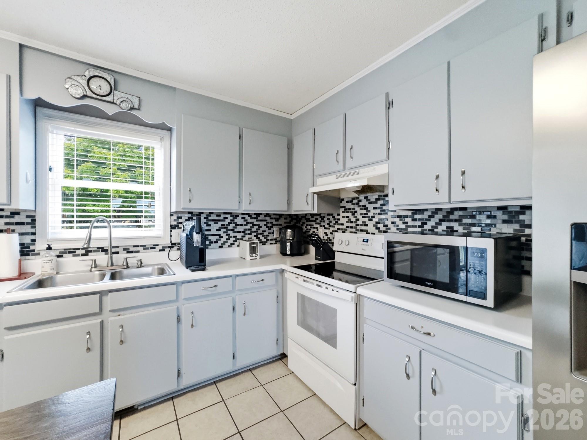 34295 Springdale Drive — New London