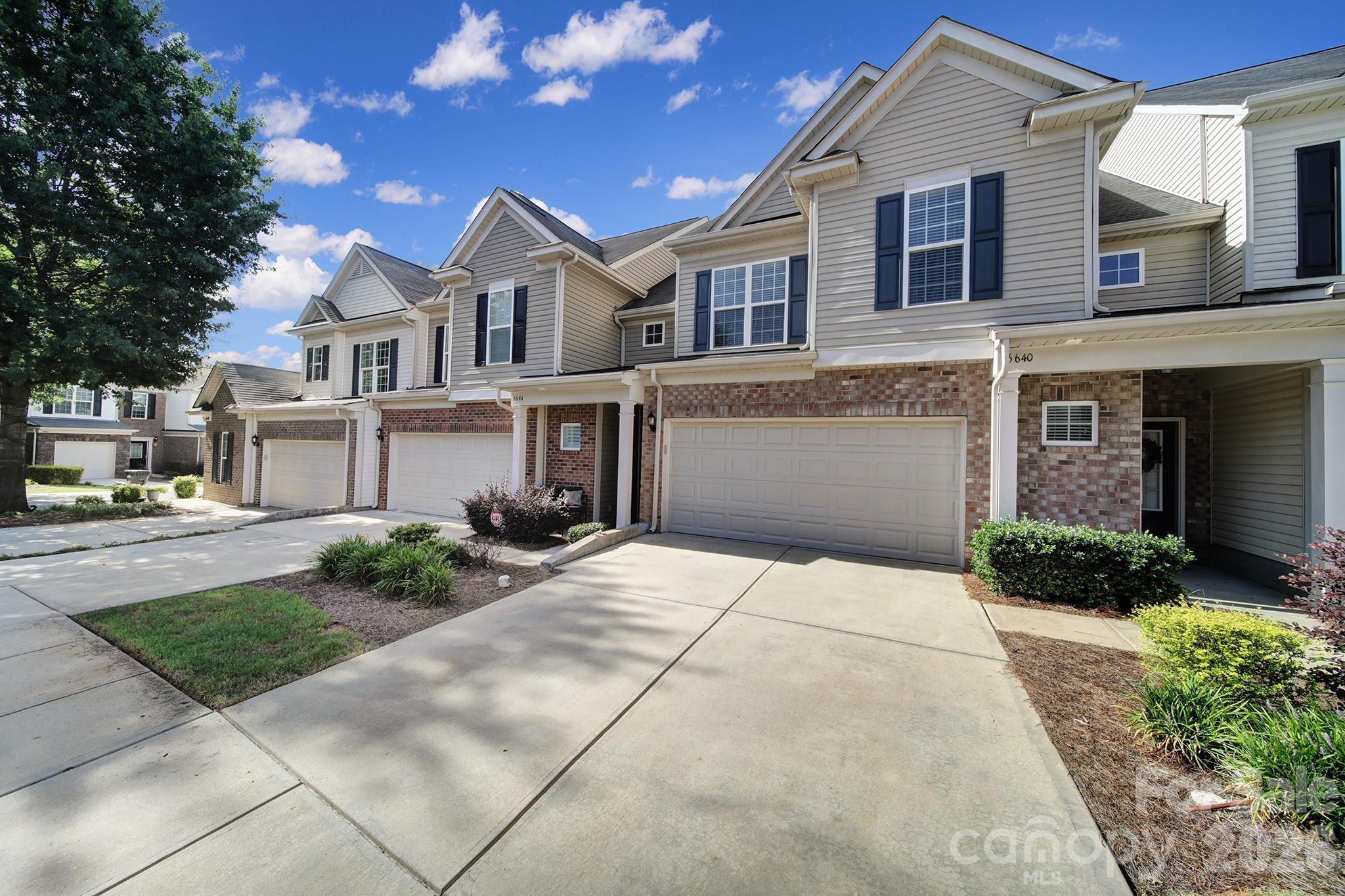 6640 Portland Rose Lane — Charlotte