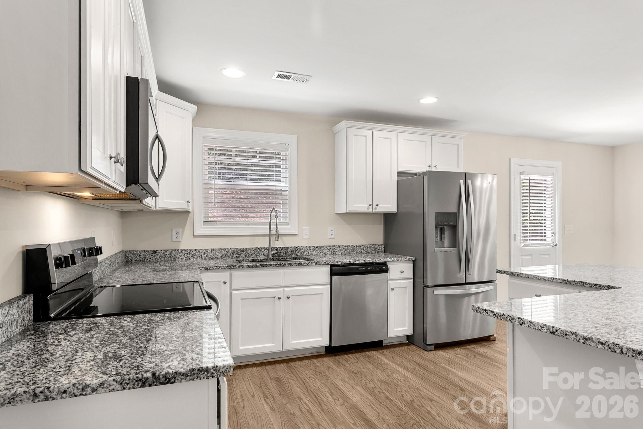 2595 Henry Falls Drive — Hickory