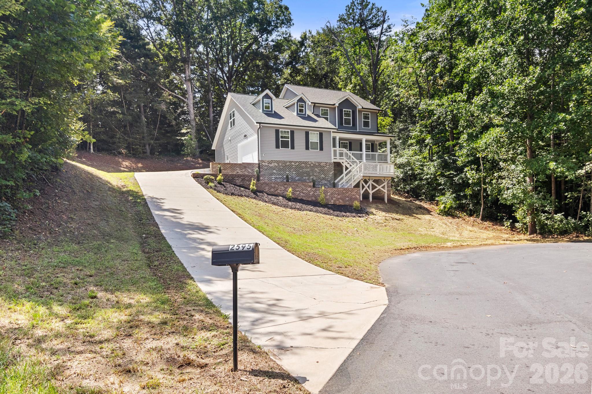 2595 Henry Falls Drive — Hickory