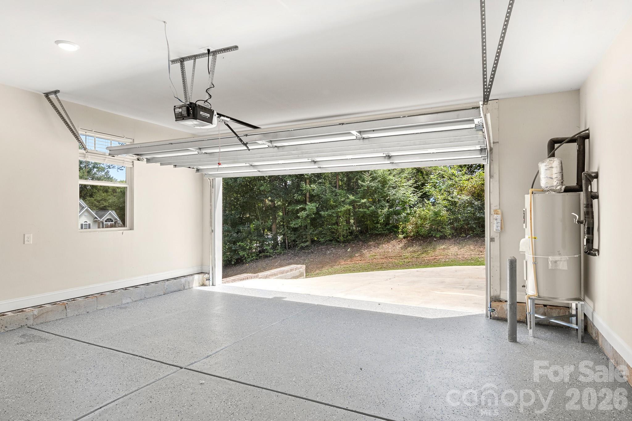 2595 Henry Falls Drive — Hickory