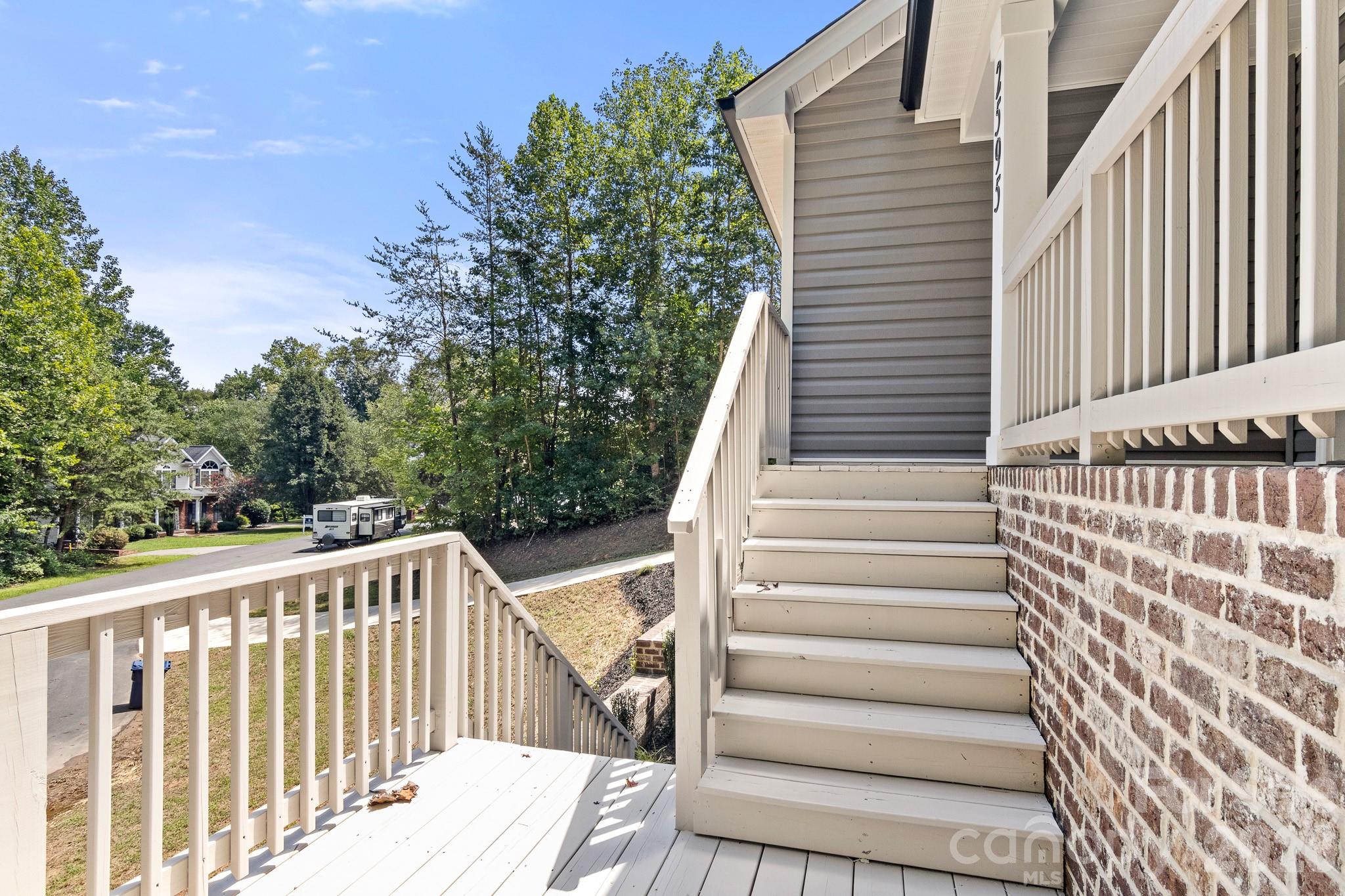 2595 Henry Falls Drive — Hickory