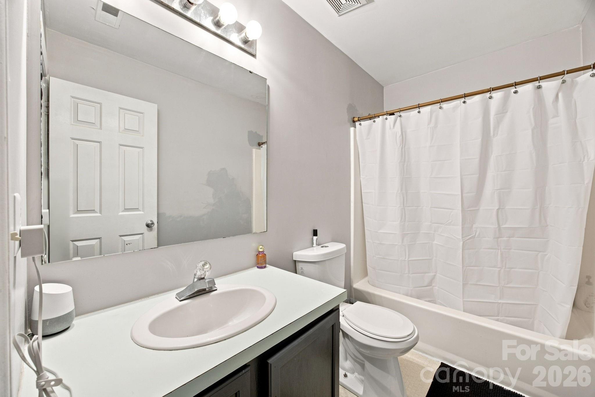5512 River Falls Drive #16 — Charlotte