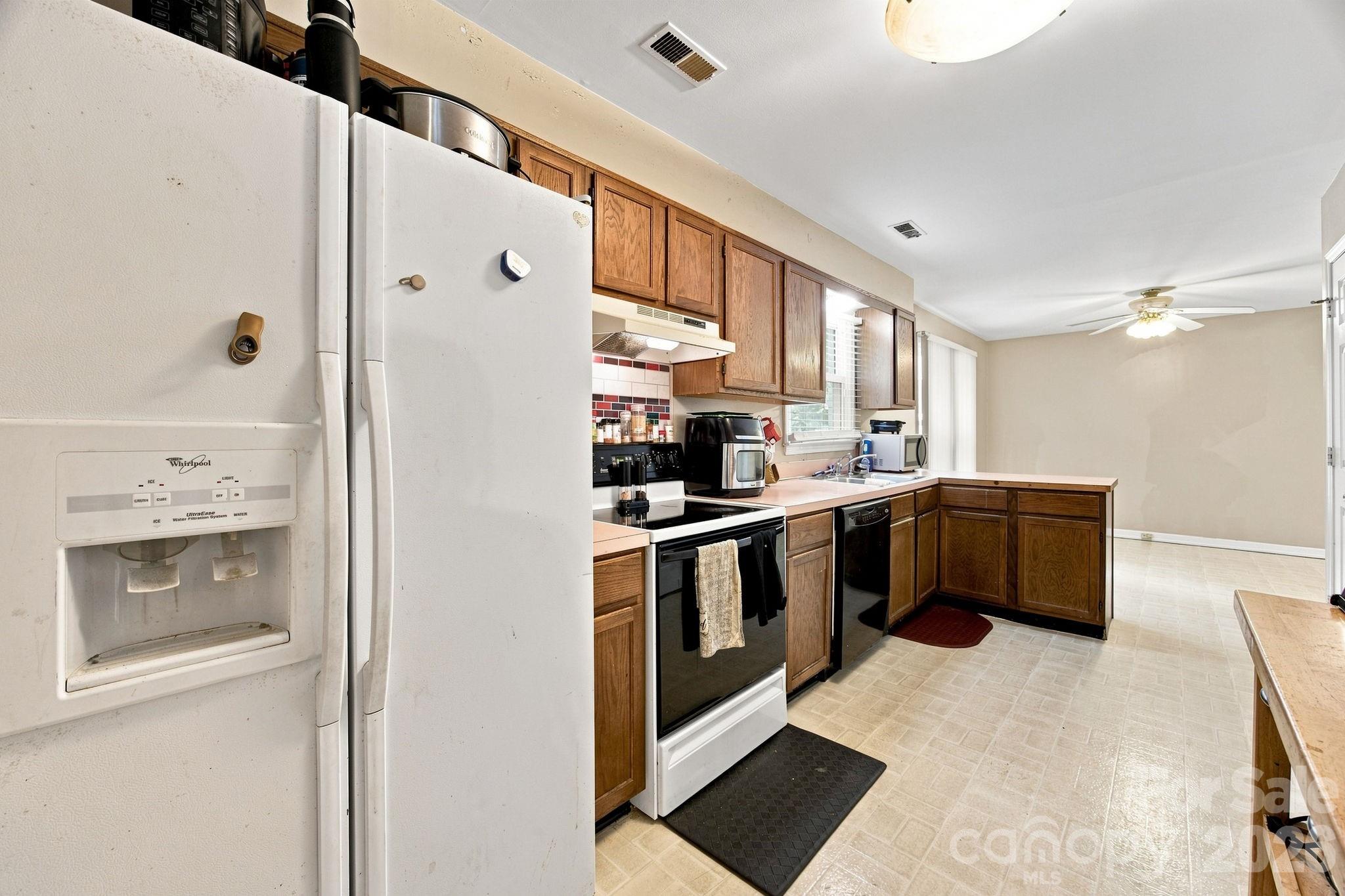 5512 River Falls Drive #16 — Charlotte